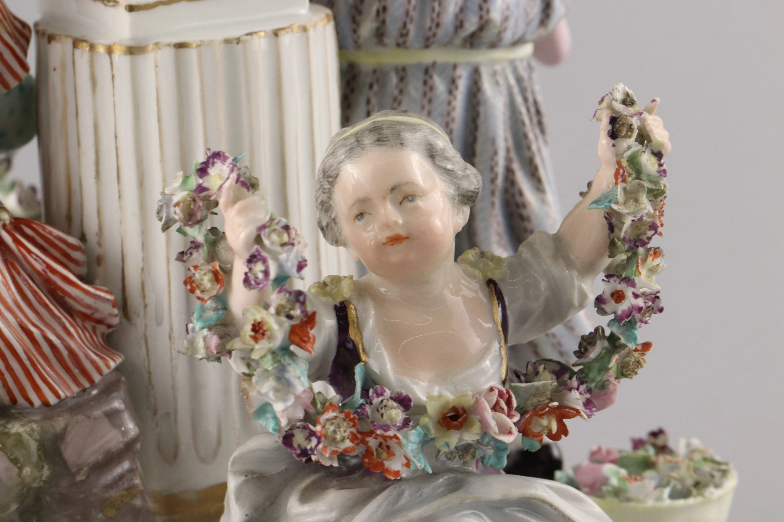 Figurine en porcelaine.