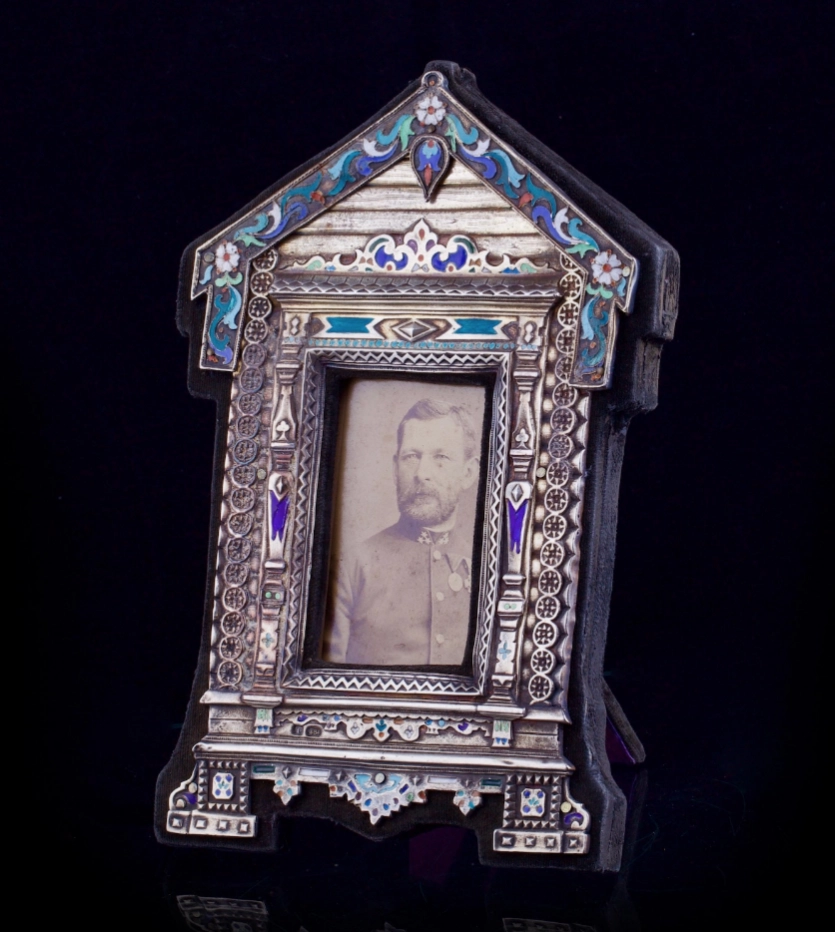 Photo frame neo-Russian style