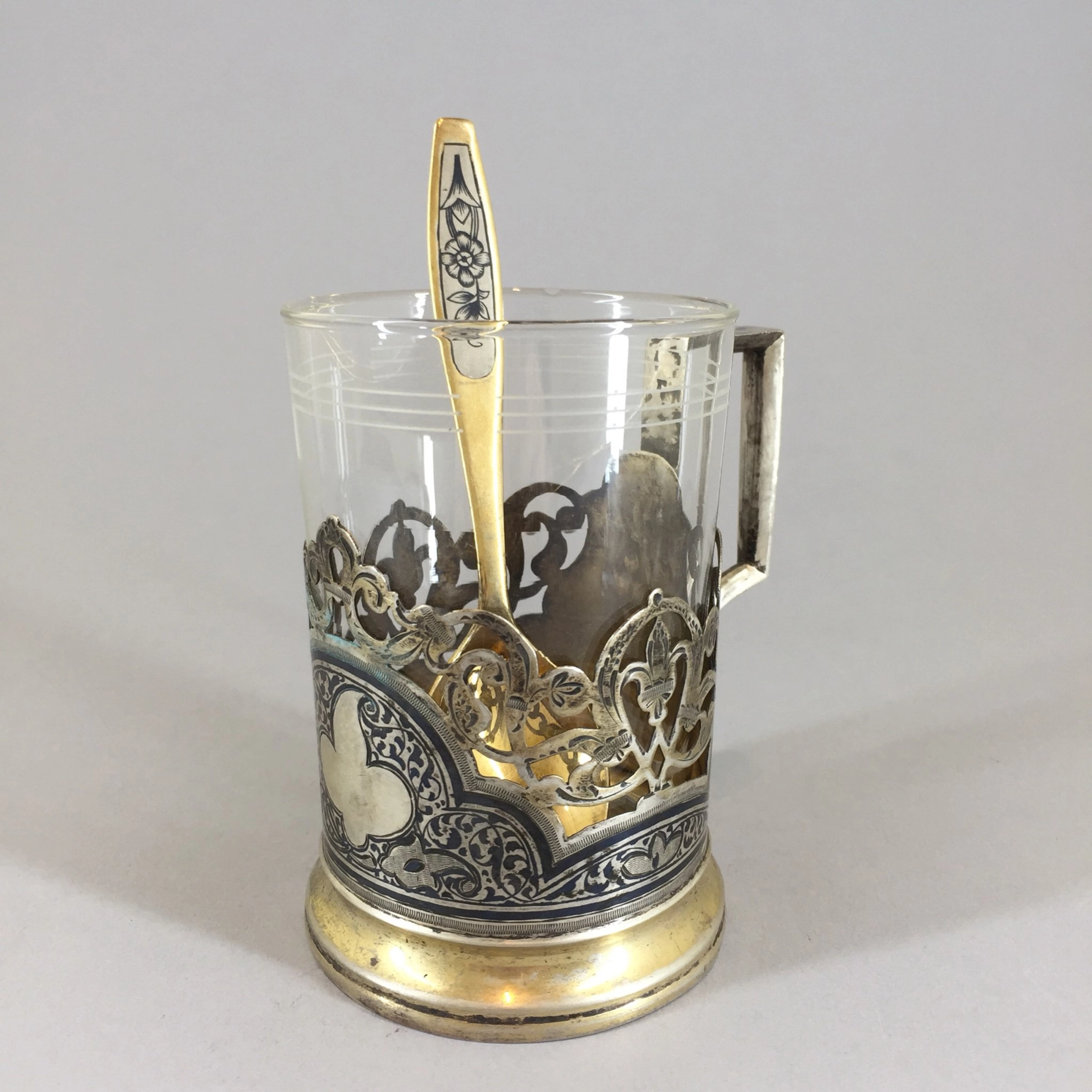 Silver cup holder 
