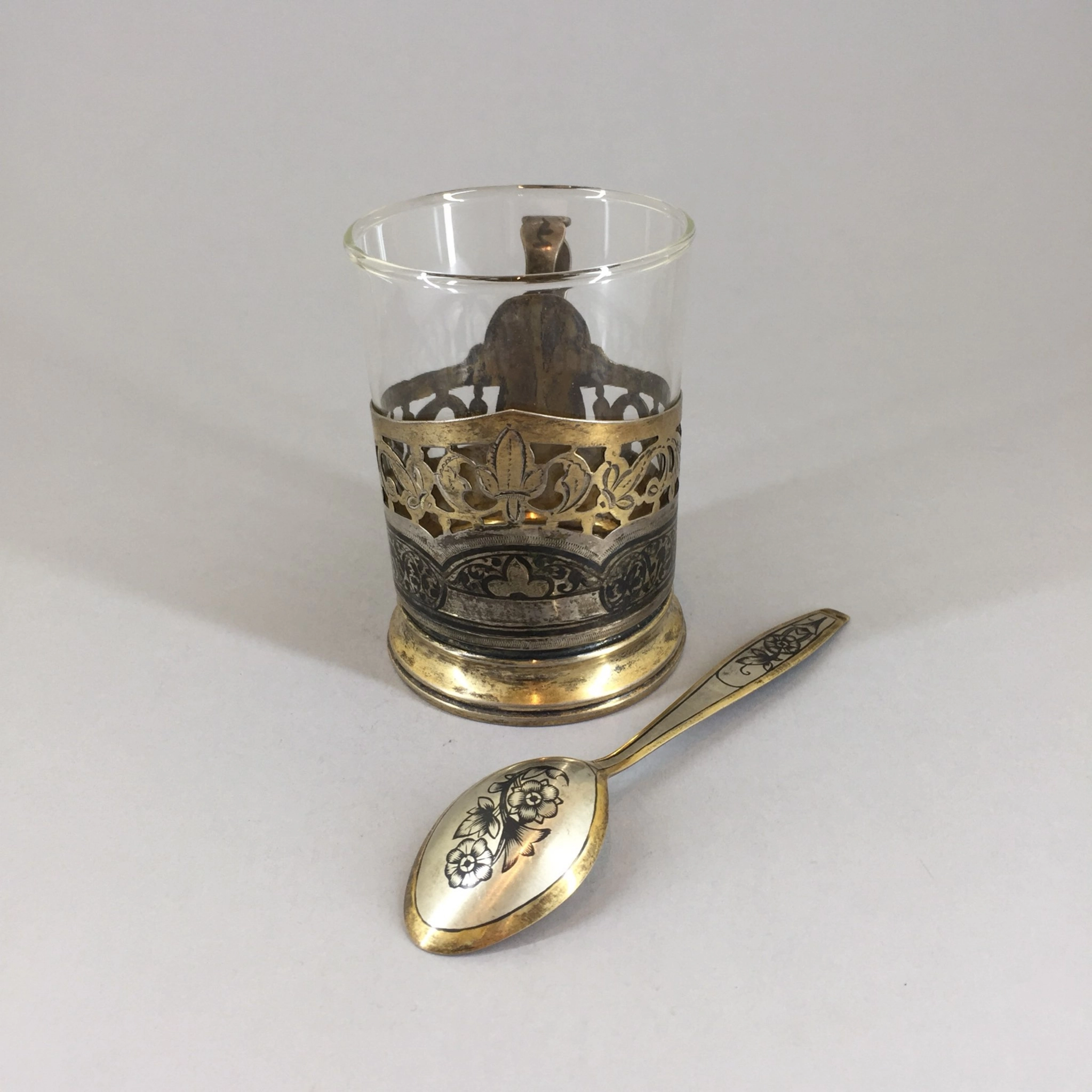 Silver cup holder 