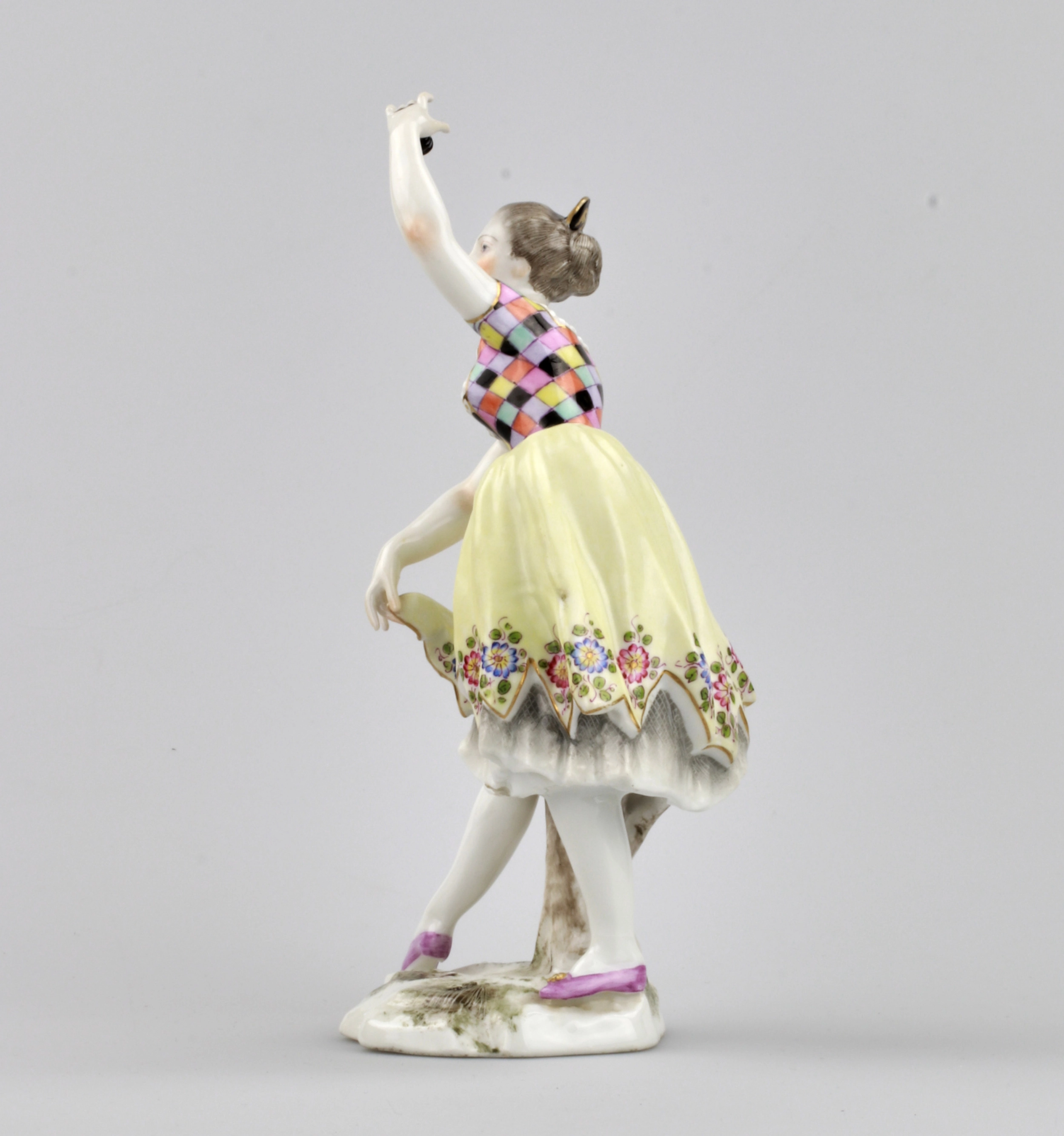 Porcelain figurine Dancer with castanets. 