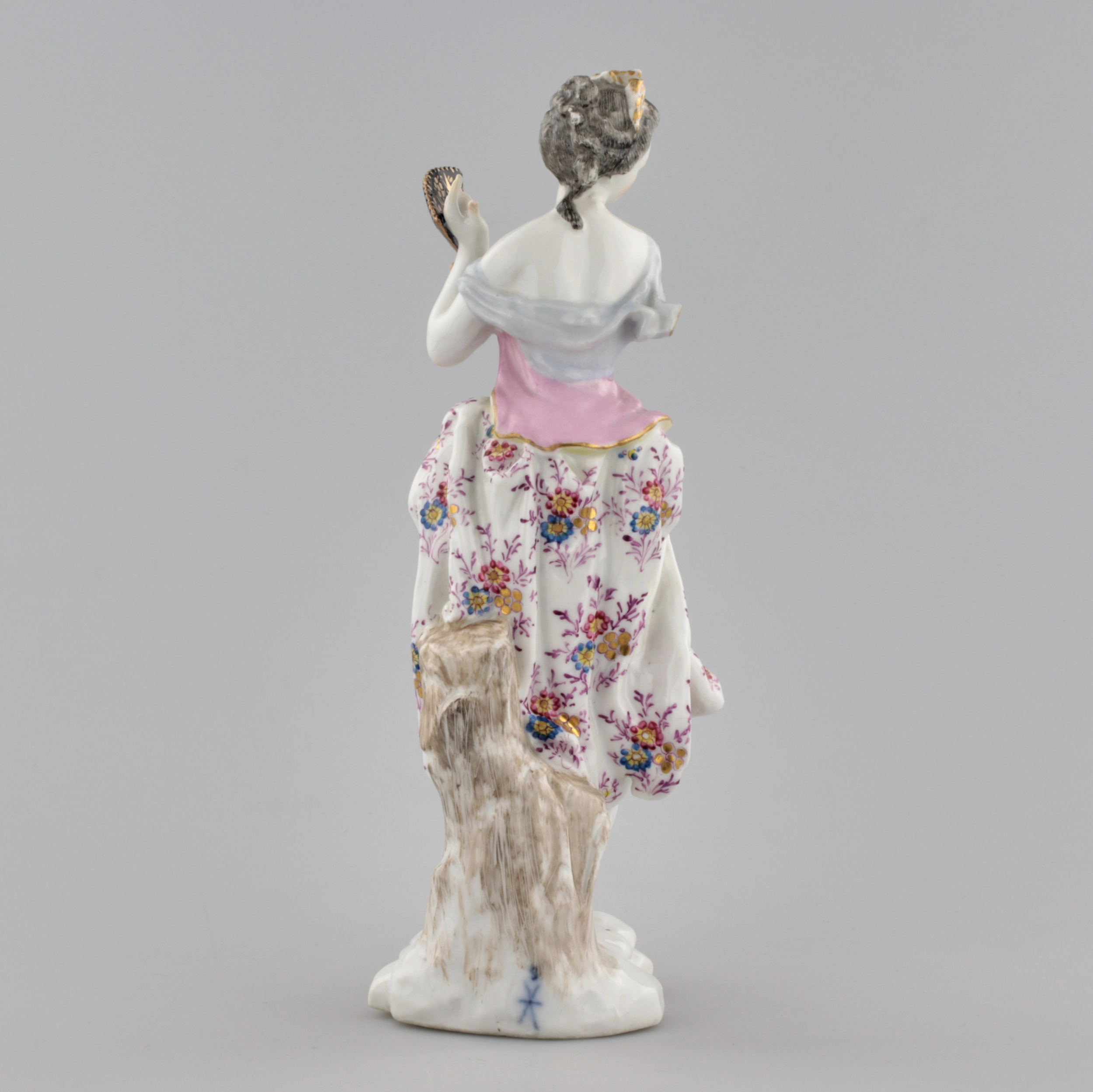 Porcelain figurine 