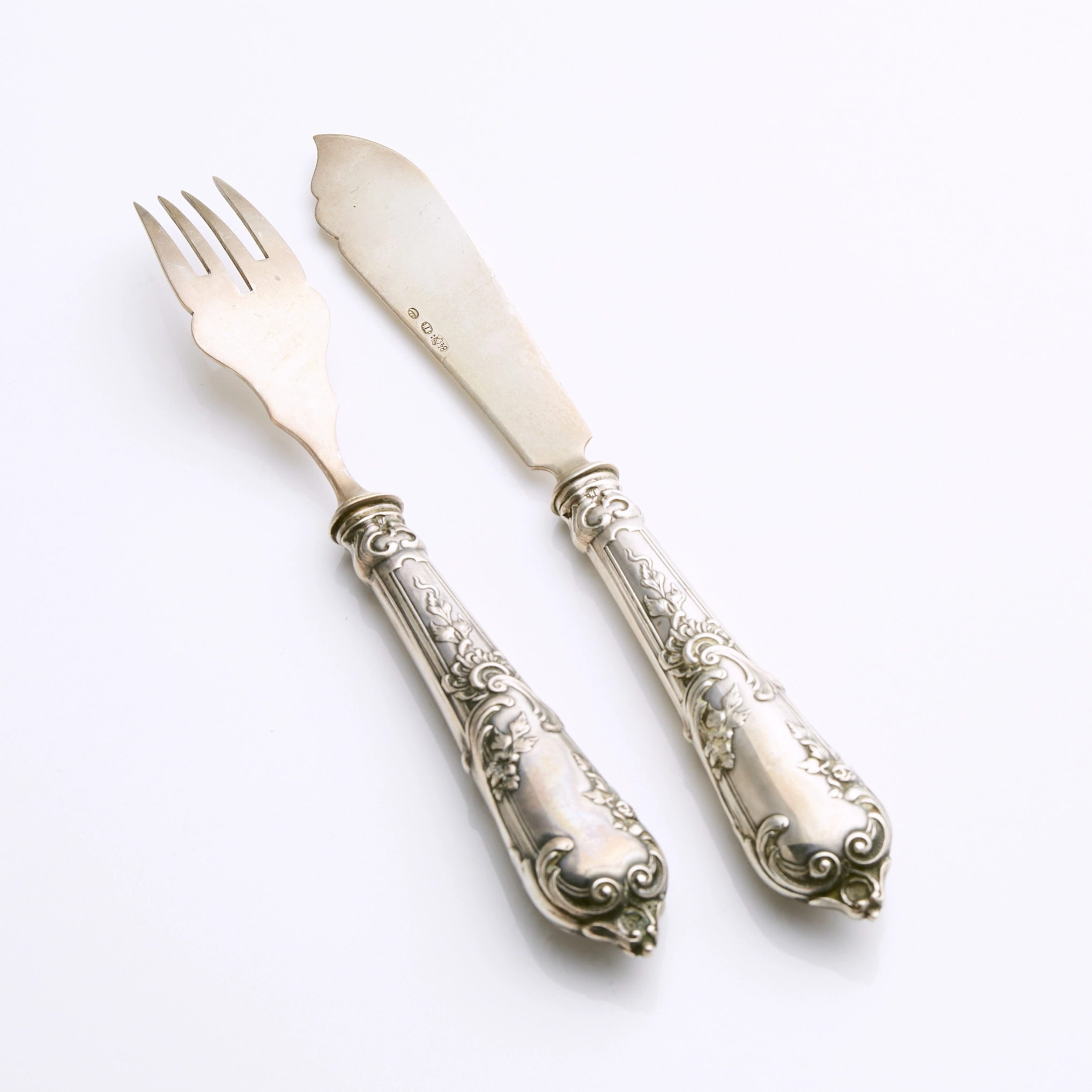 Ensemble des couverts en argent pour du poissons. La Russie royale. 