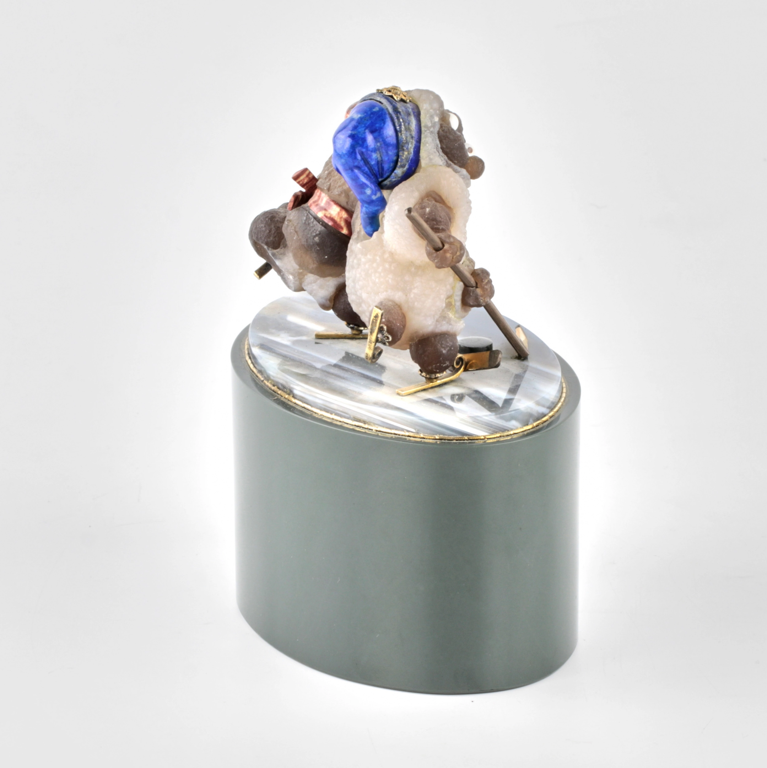 HARDSTONE MINIATURE “ICE HOCKEY PLAYERS”. RUSSIA, LATE 20TH CENTURY