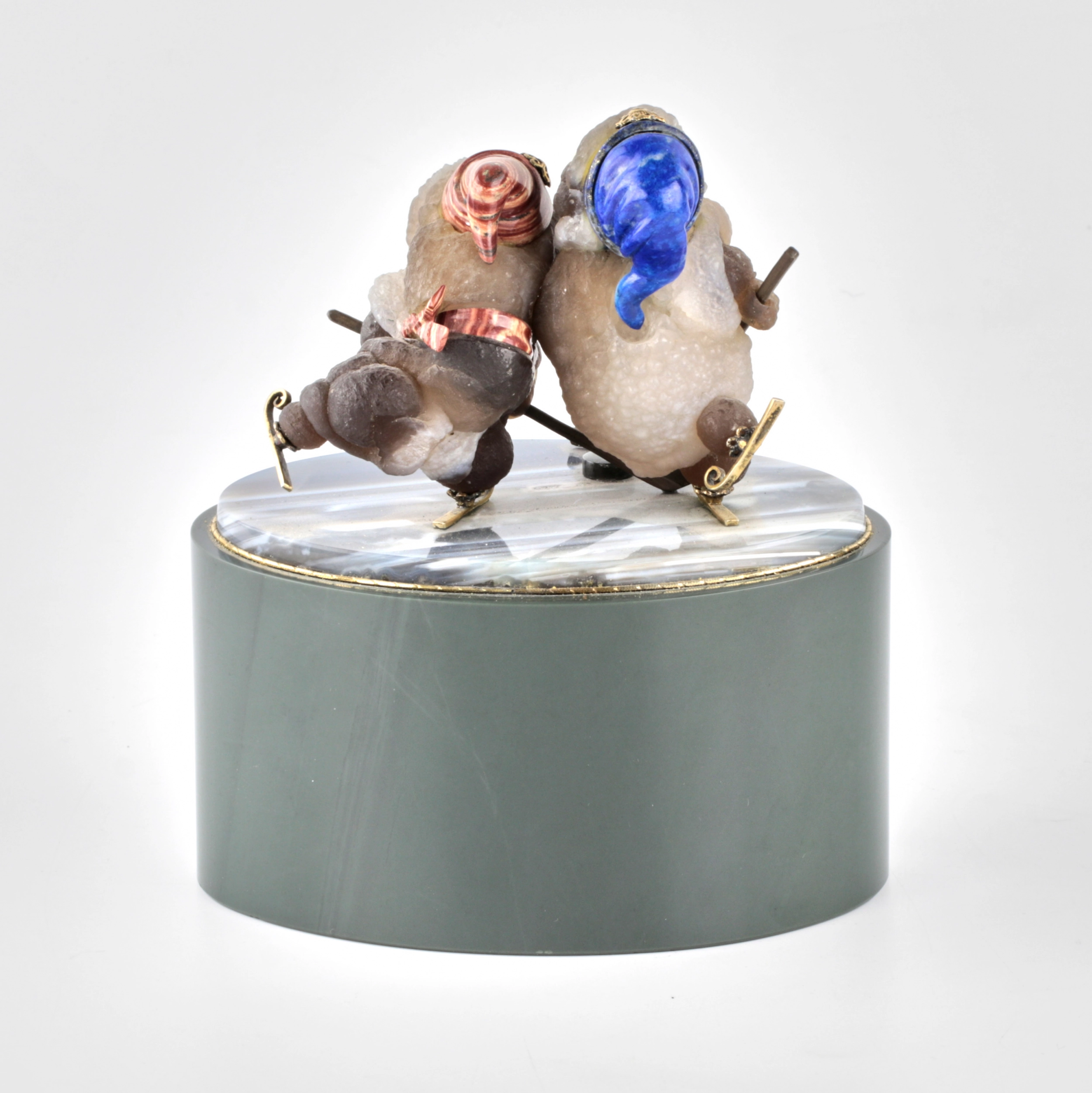 HARDSTONE MINIATURE “ICE HOCKEY PLAYERS”. RUSSIA, LATE 20TH CENTURY