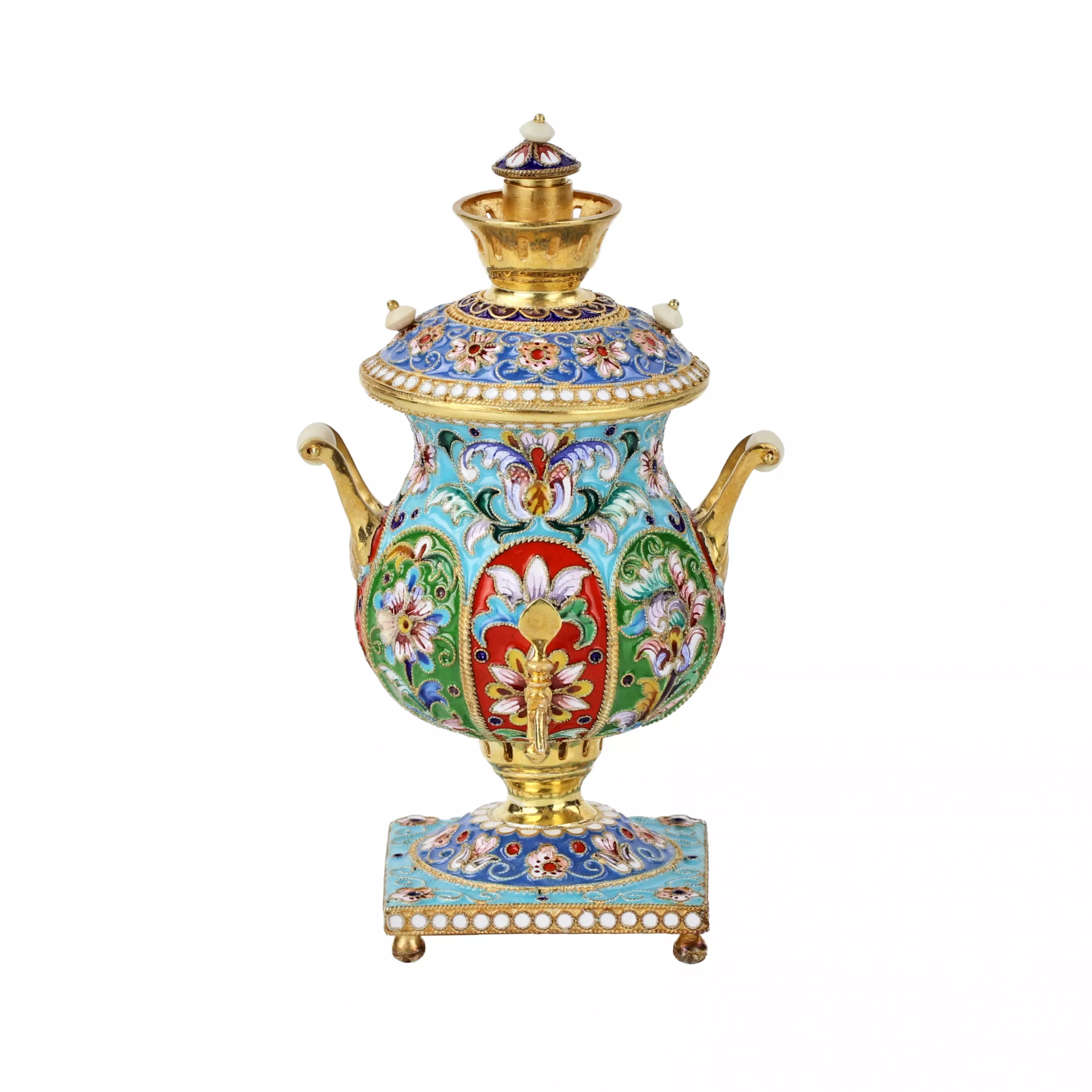 Samovar en argent dore et emaux peints. 