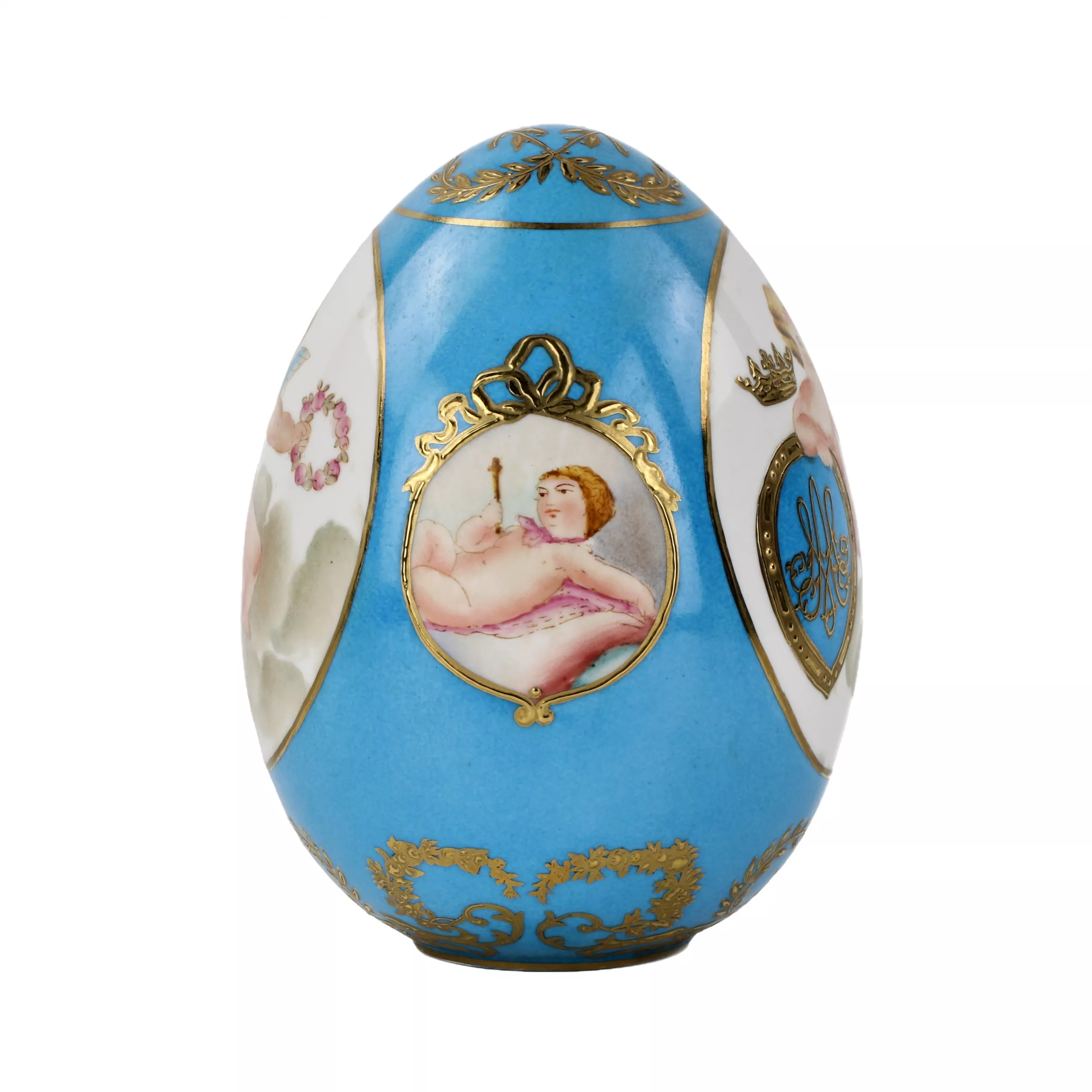 Grand oeuf de Pâques en porcelaine. 