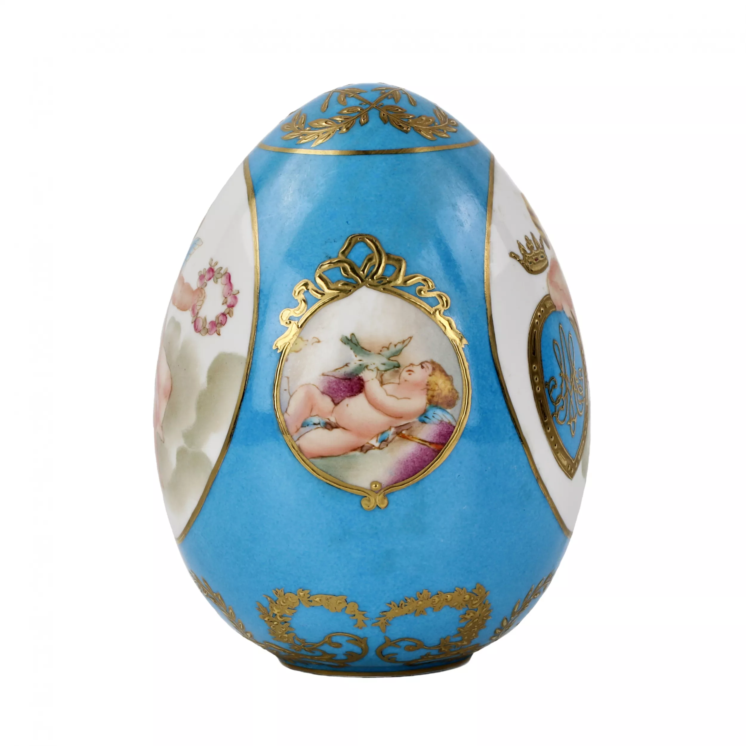Grand oeuf de Pâques en porcelaine. 