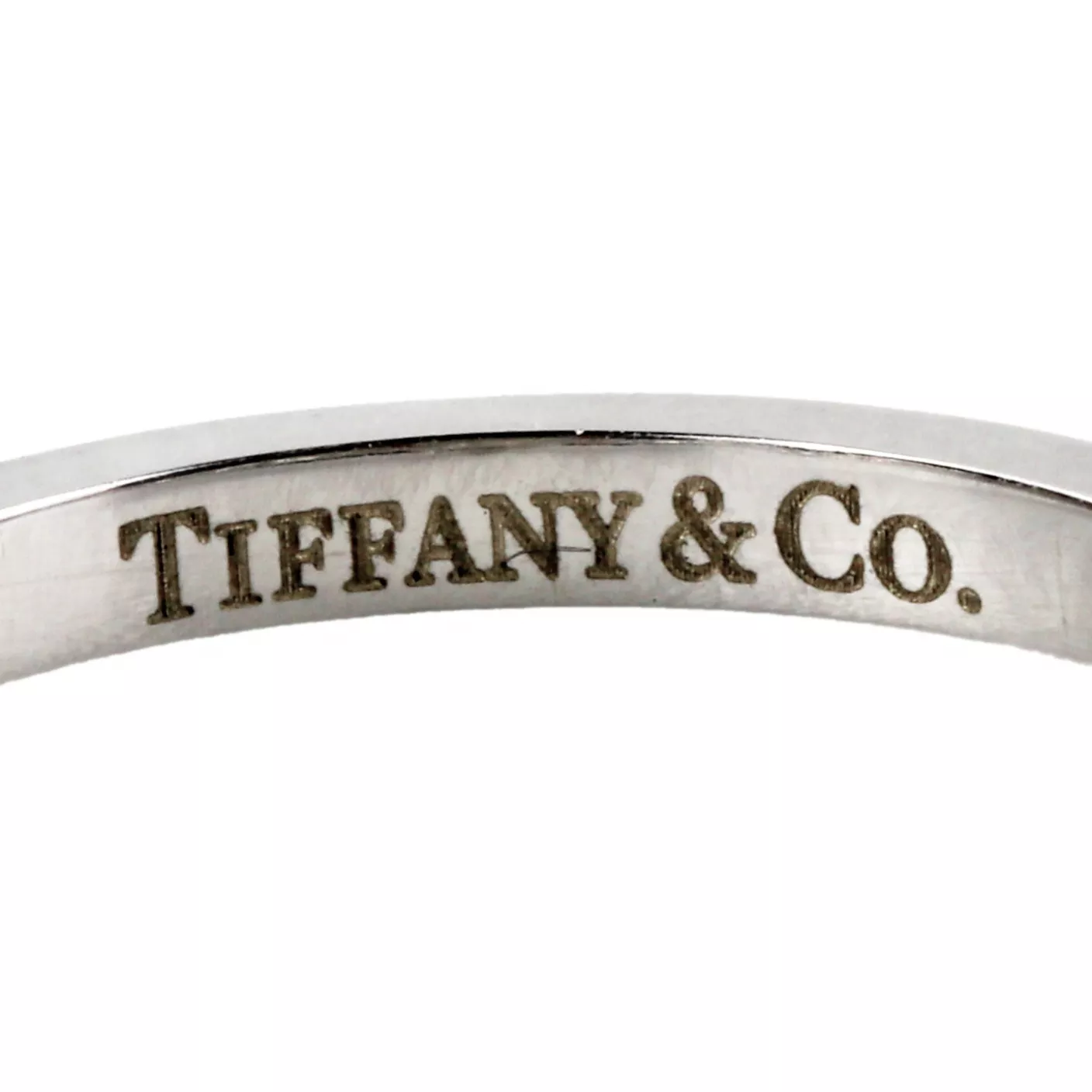 Gold 18K diamond ring. 