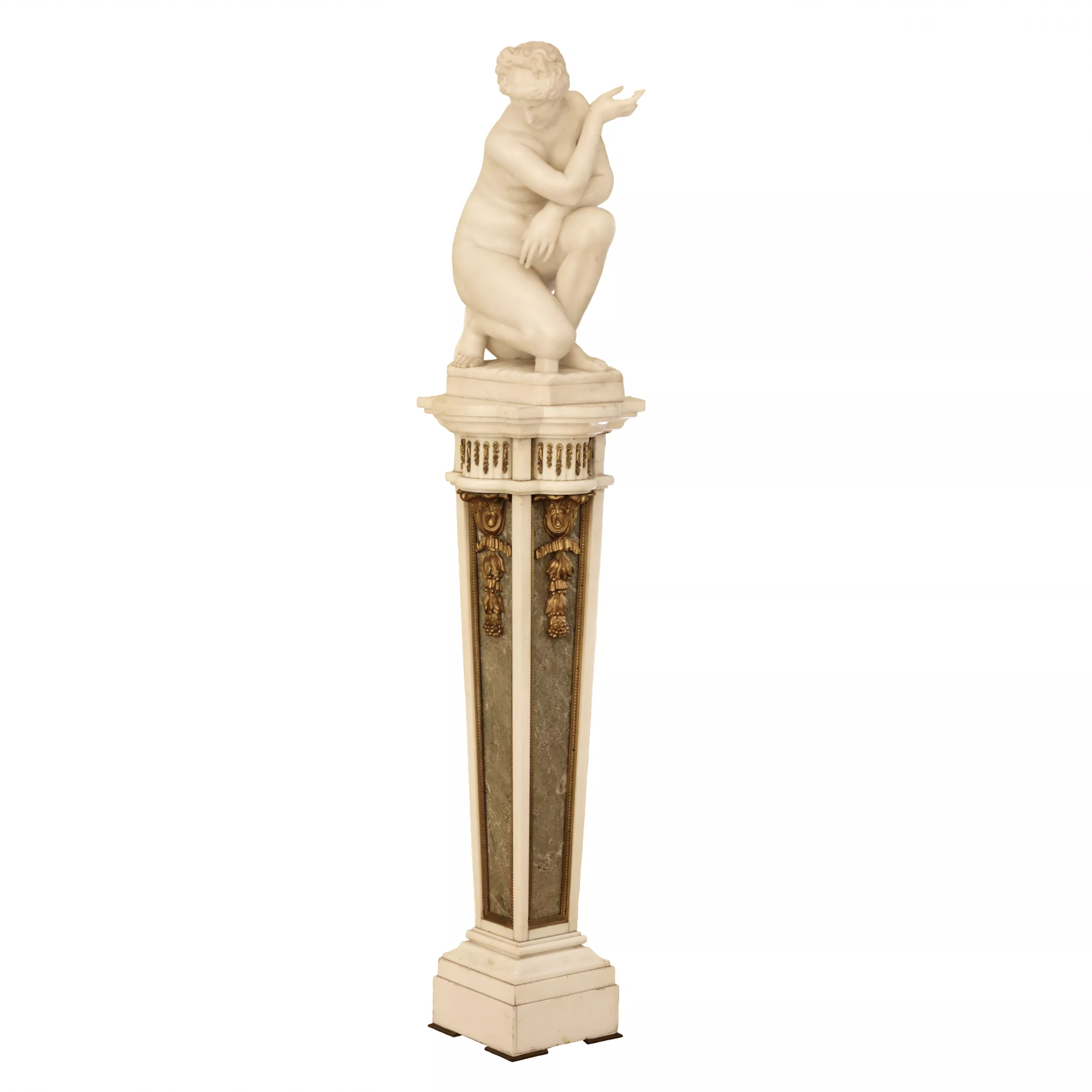 Magnifique sculpture en marbre sur console. Baignade de Venus. Italie. 19ème siècle. 