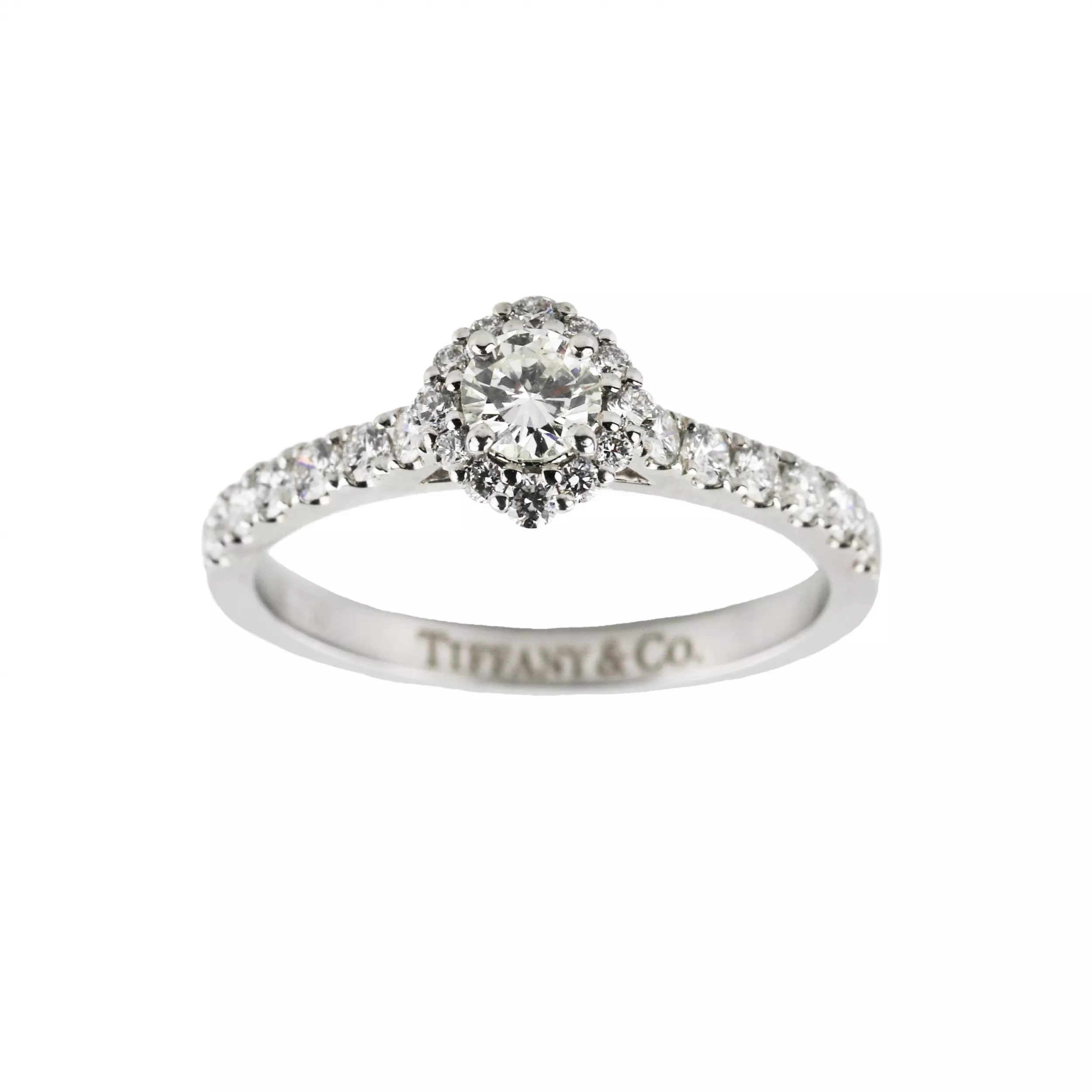 Gold 18K diamond ring. 