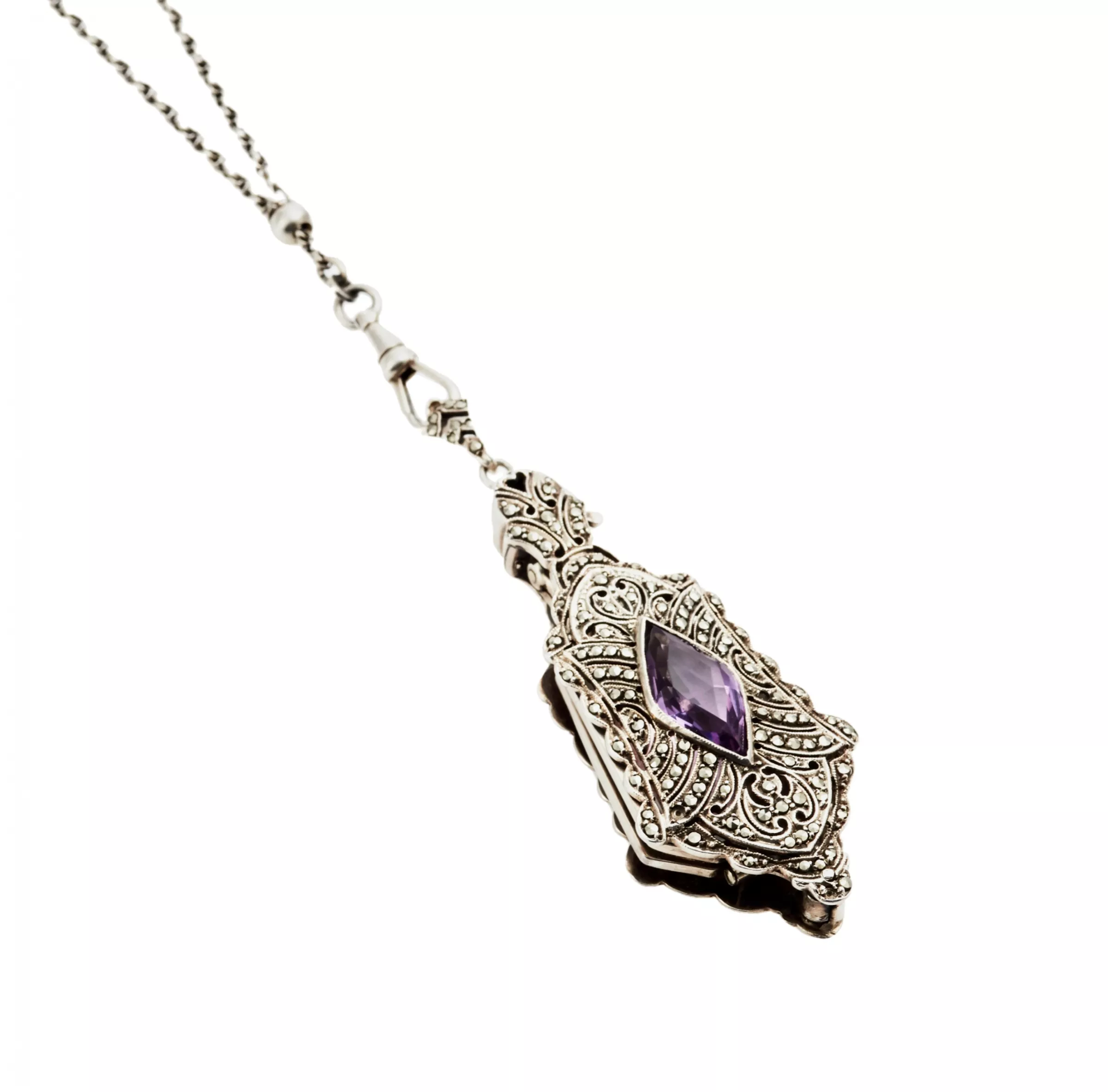 Pendentif lorgnette en argent sur chaîne Platinin. 