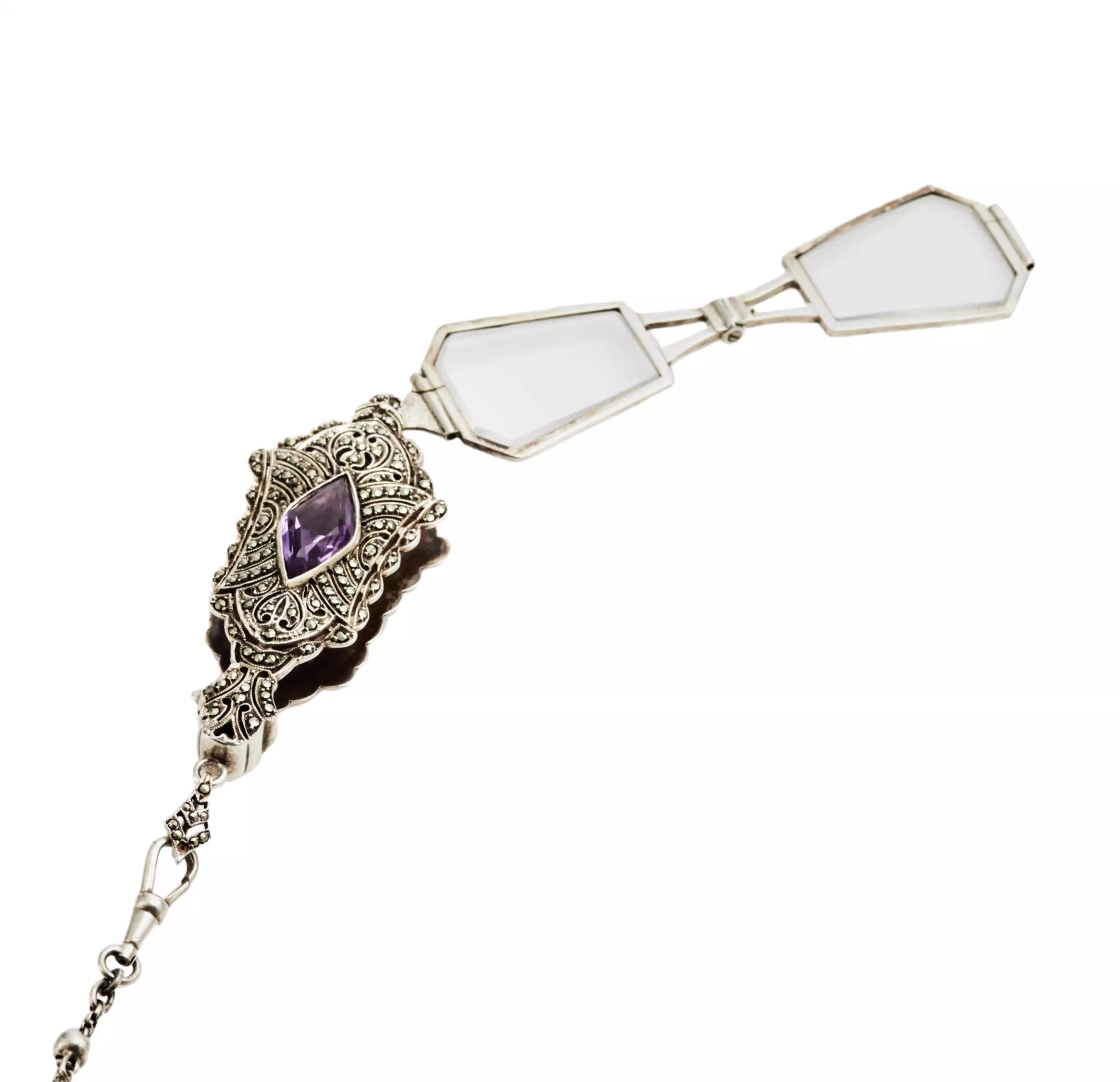 Pendentif lorgnette en argent sur chaîne Platinin. 