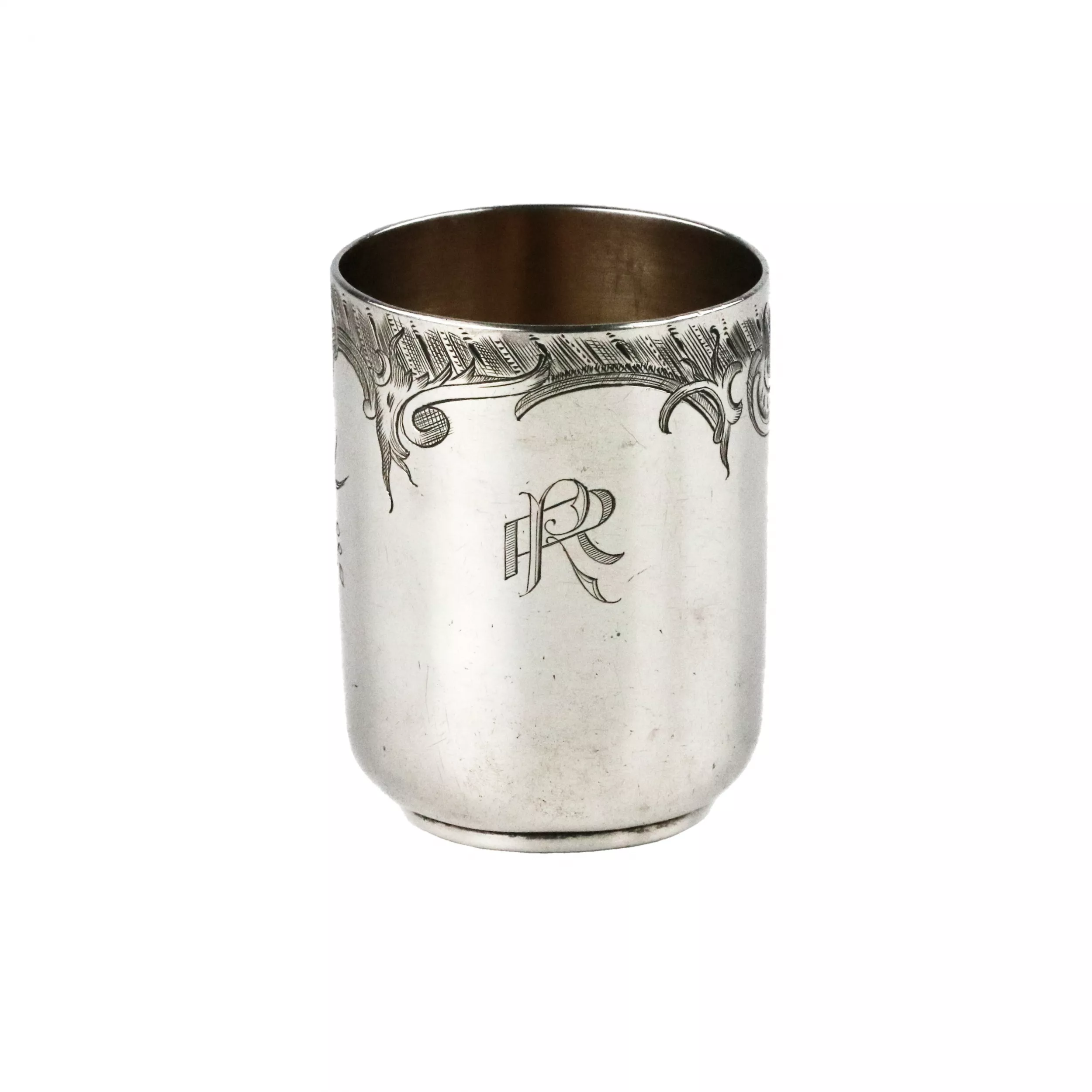 Pied en argent d`Ovchinnikov avec ligature baroque le long du bord du corps. Dernier quart du XIXe siècle. 