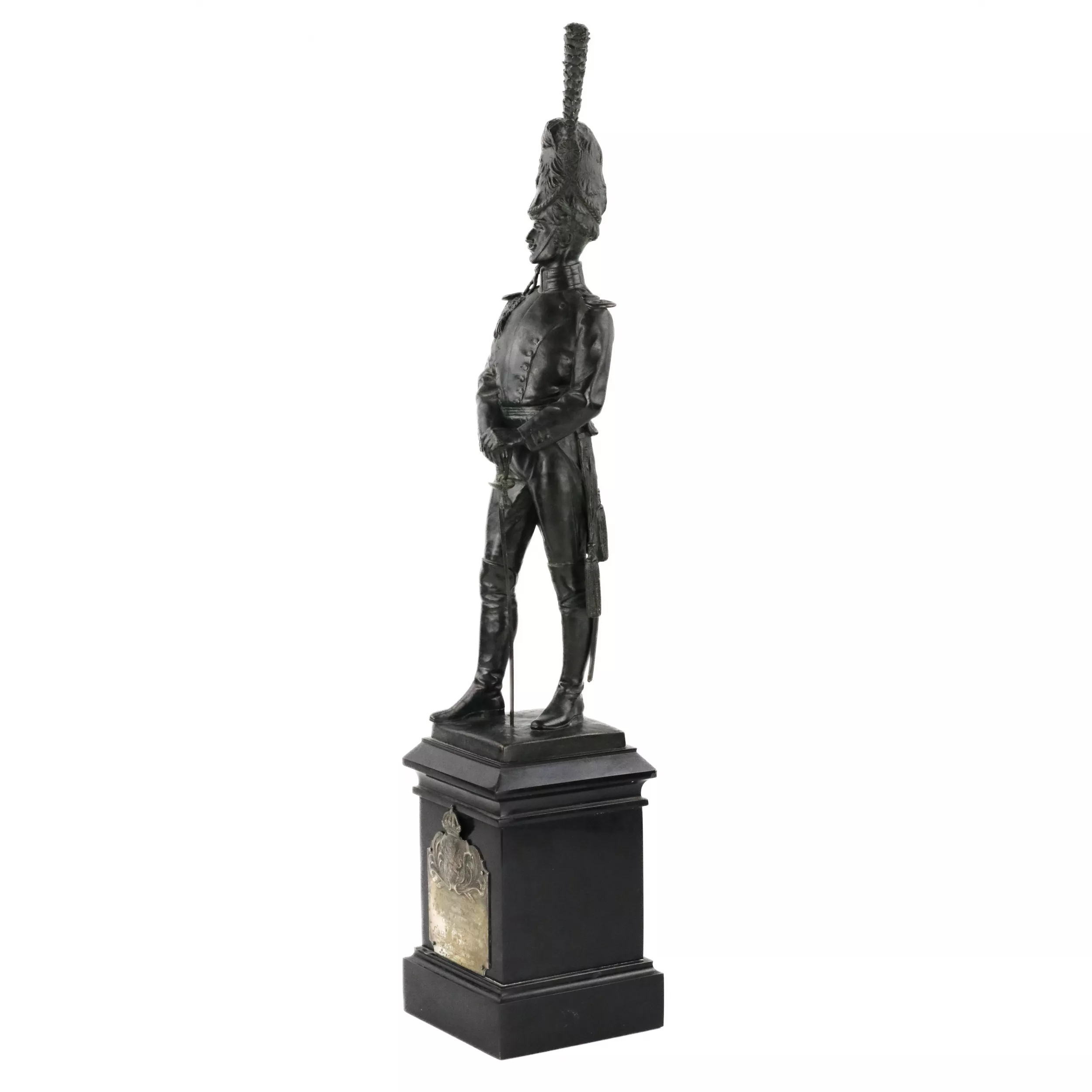 Figure en bronze d`un officier. Alfred Olson. 