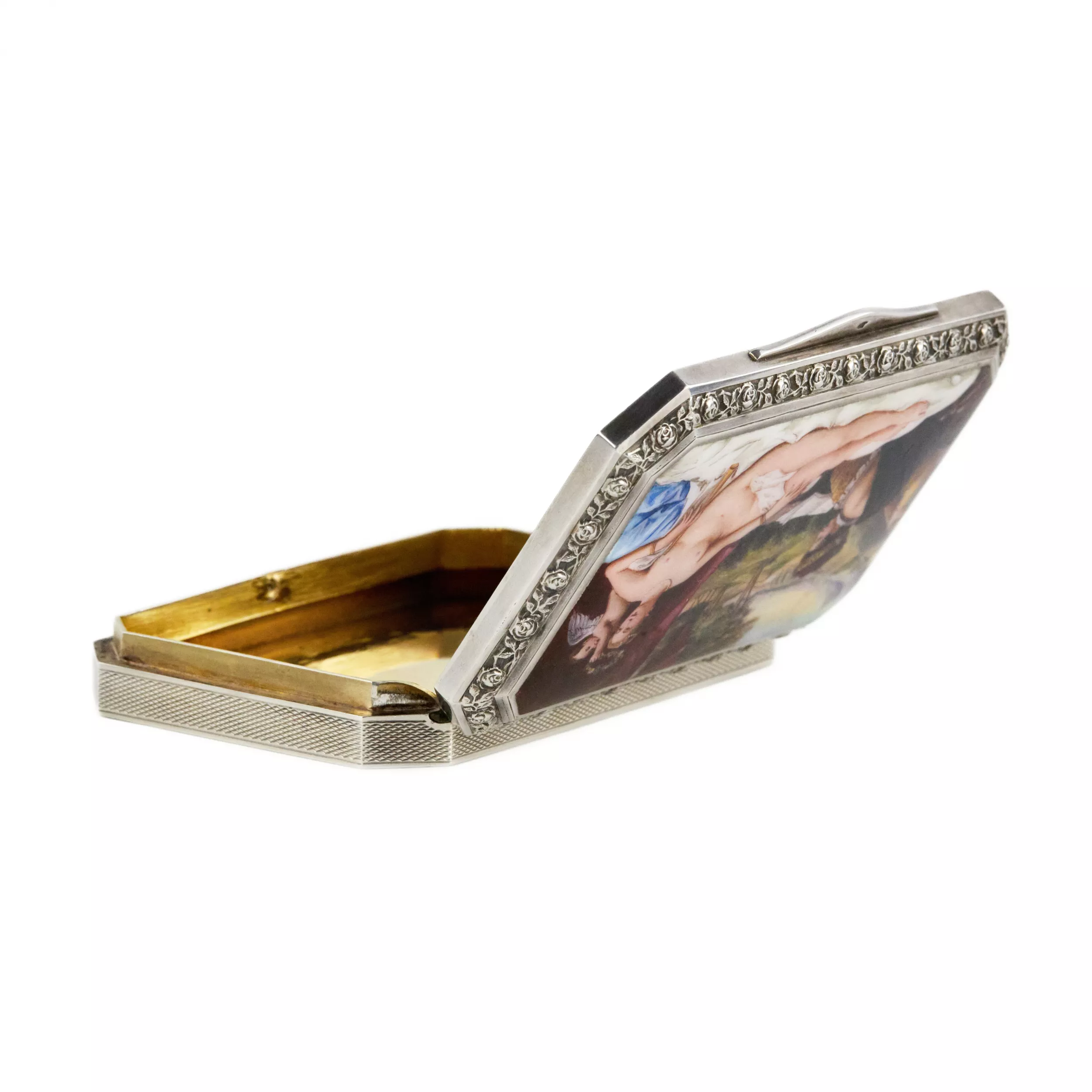 Une elegante tabatière en argent avec une miniature en email de Venus et un joueur de luth. L`Autriche. 20ième siècle. 