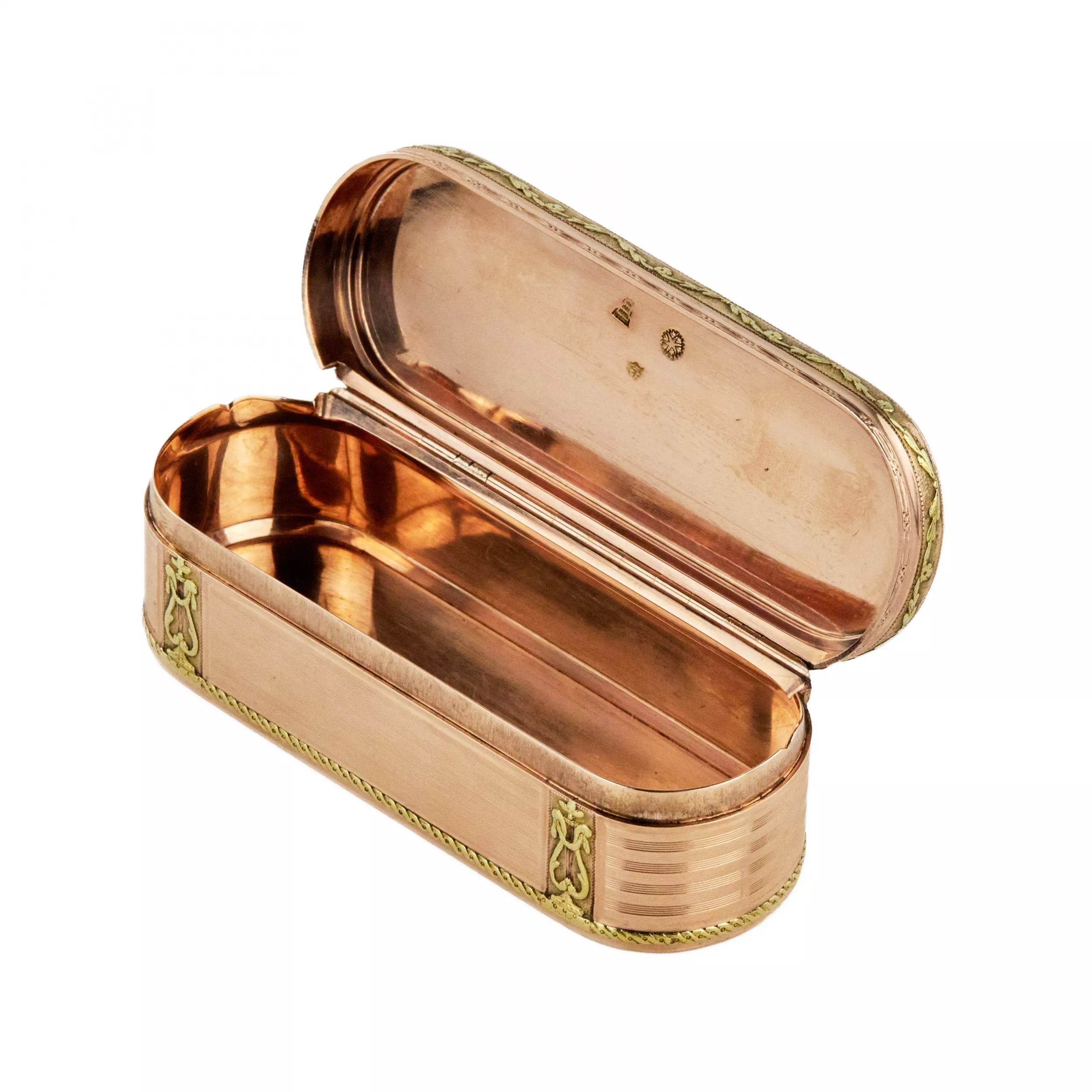 TWO-TONE GOLD NEOCLASSICAL SNUFFBOX FRANCE, LATE 19TH CENTURY, CIRCA 1890s