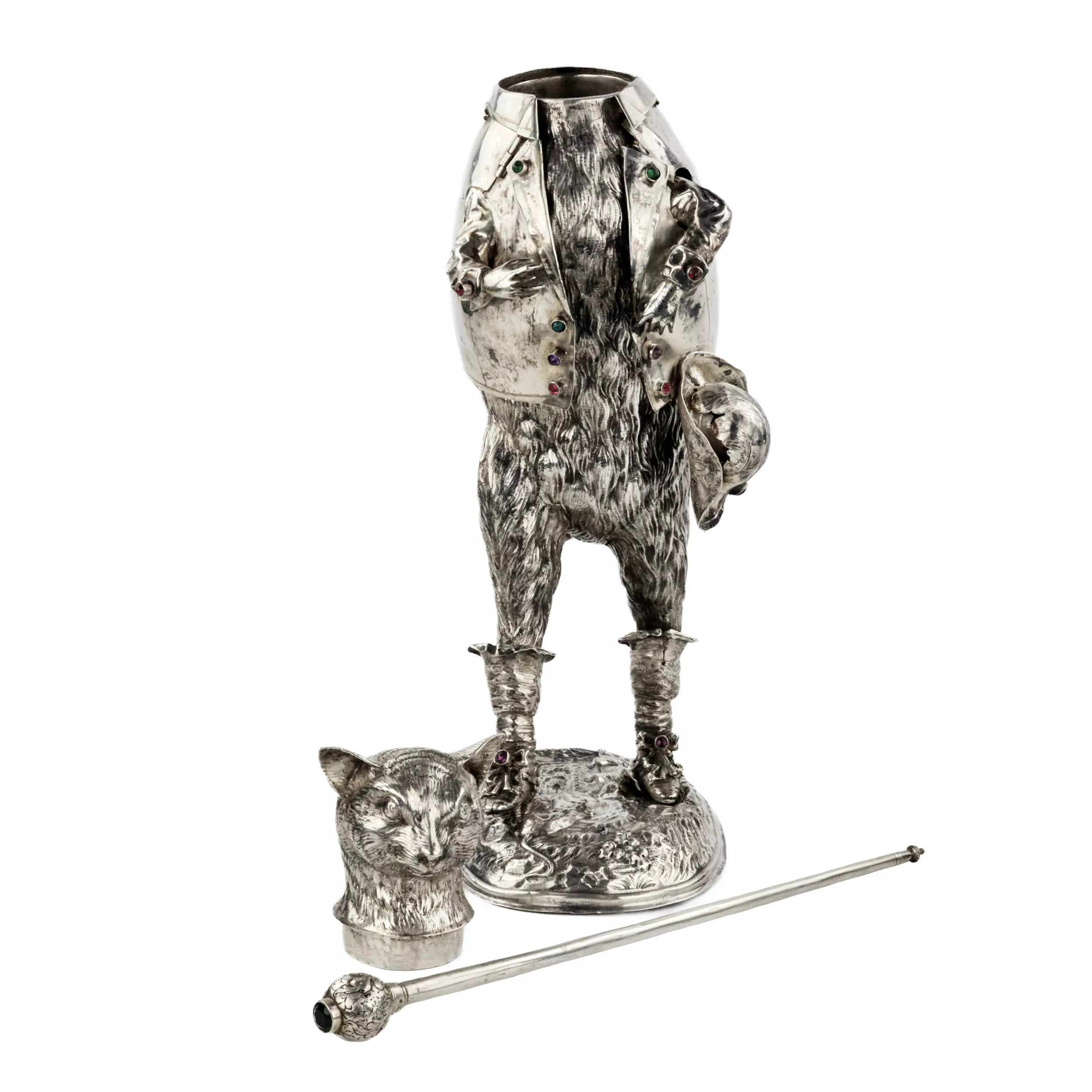 LE CHAT BOTTE. FIGURE EN ARGENT À TÊTE MOBILE, GÜNTHER GRANGESSEL ALLEMAGNE, HANAU, 1883
