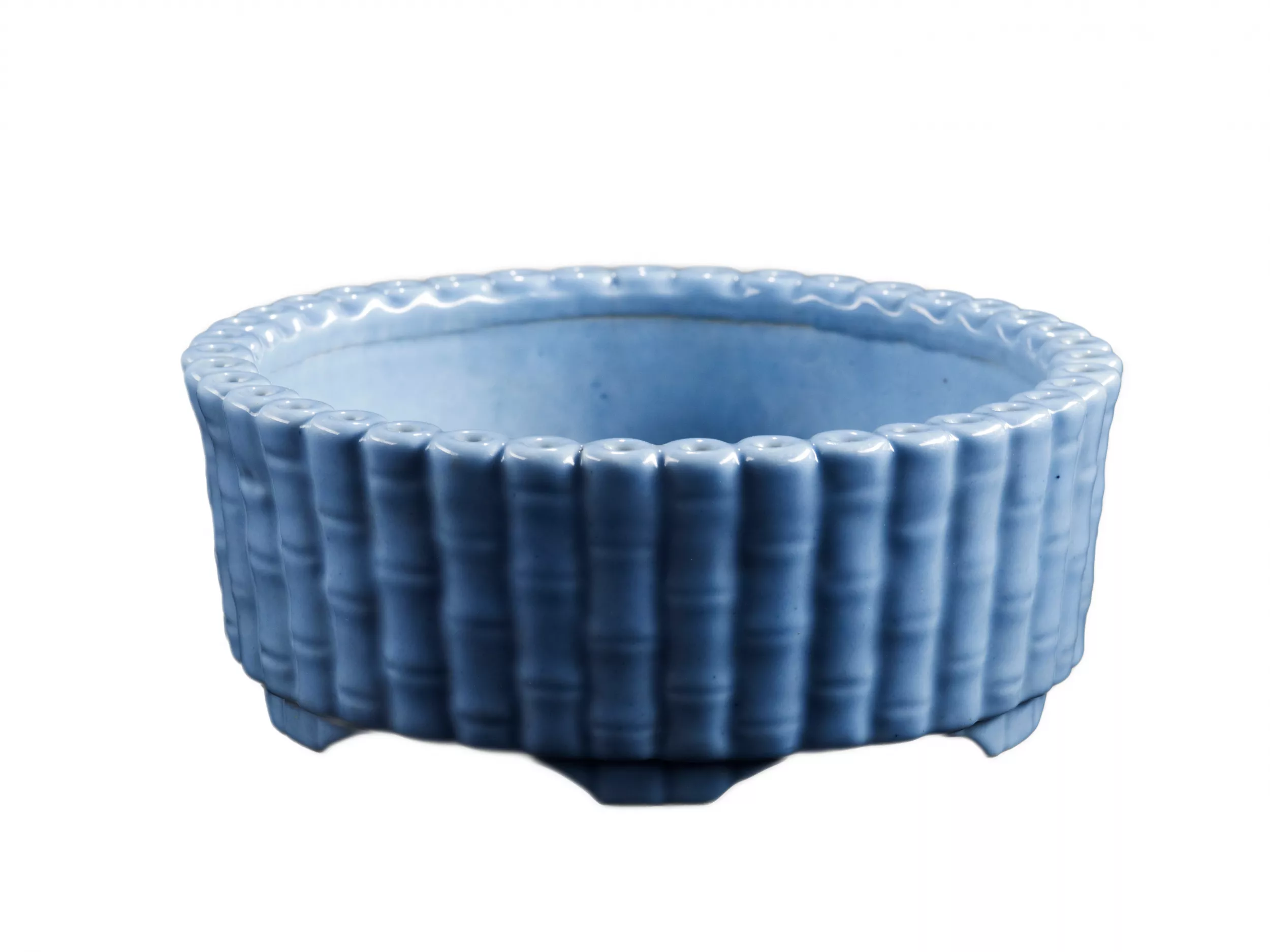 BOL EN PORCELAINE CHINOISE À GLAÇURE BLEU CÉLESTE AVEC MARQUE YONGZHENG. CHINE, FIN DU XIXᵉ – DÉBUT DU XXᵉ SIÈCLE