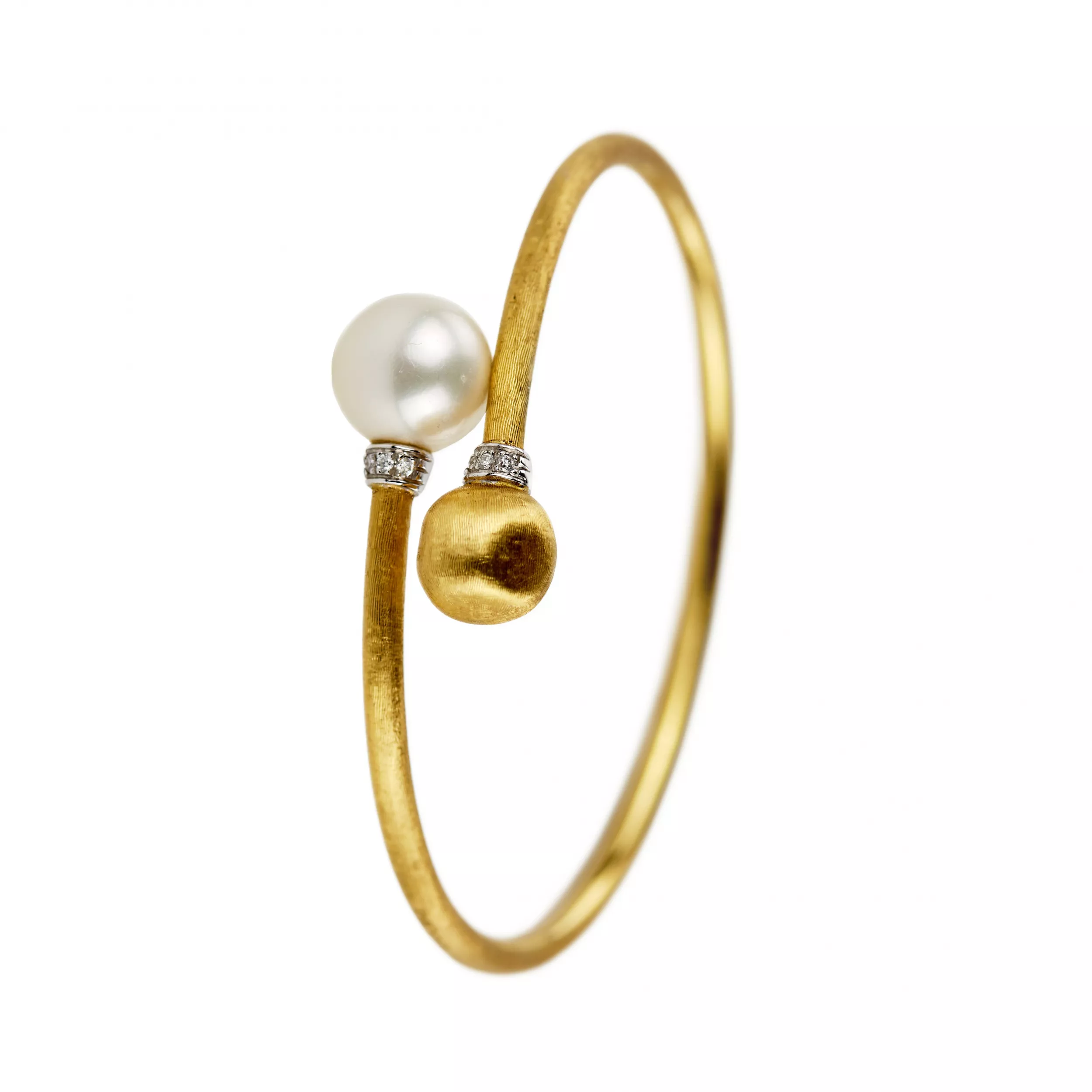 Marco Bicego. Bracelet original en or avec perle et diamants. 