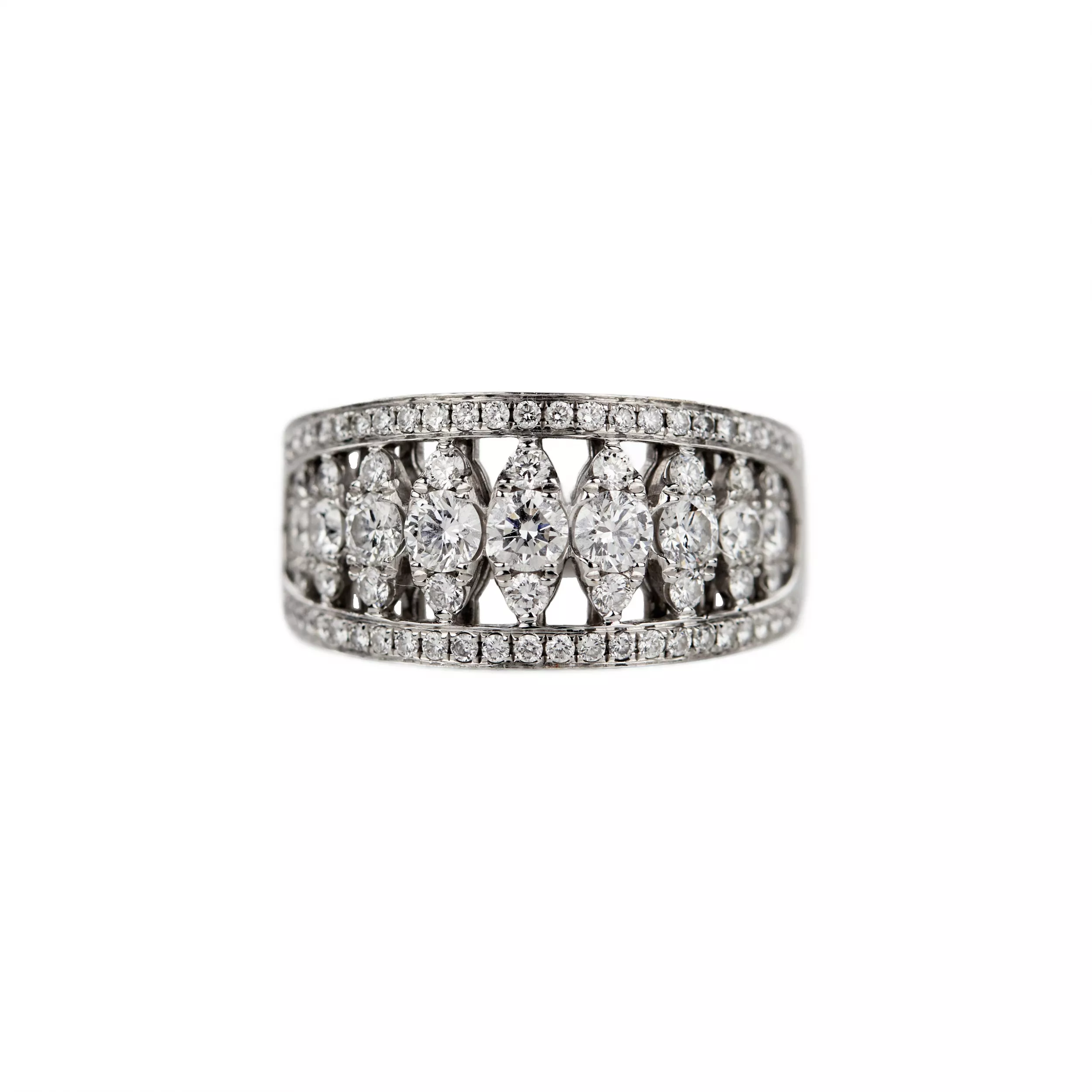 Bague en or avec diamants de Giorgio Visconti. 