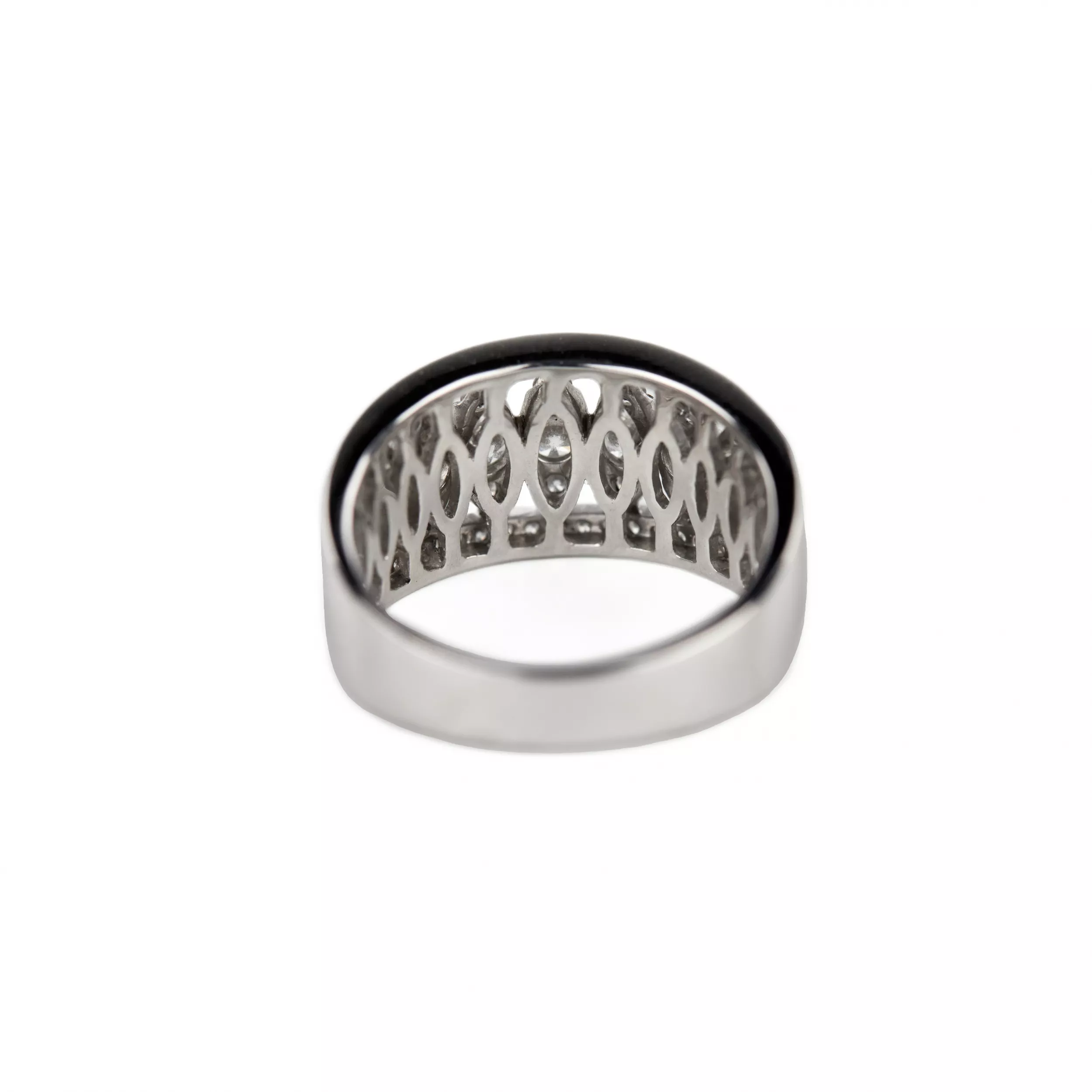 Bague en or avec diamants de Giorgio Visconti. 