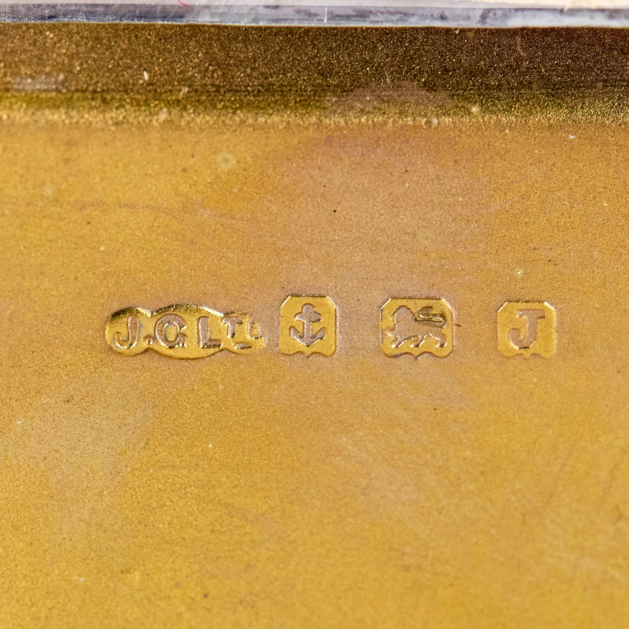 NÉCESSAIRE DE FUMEUR ANGLAIS EN ARGENT ET ÉMAIL GUILLOCHÉ. J. GLOSTER LTD. BIRMINGHAM, ANGLETERRE, ANNÉES 1910.