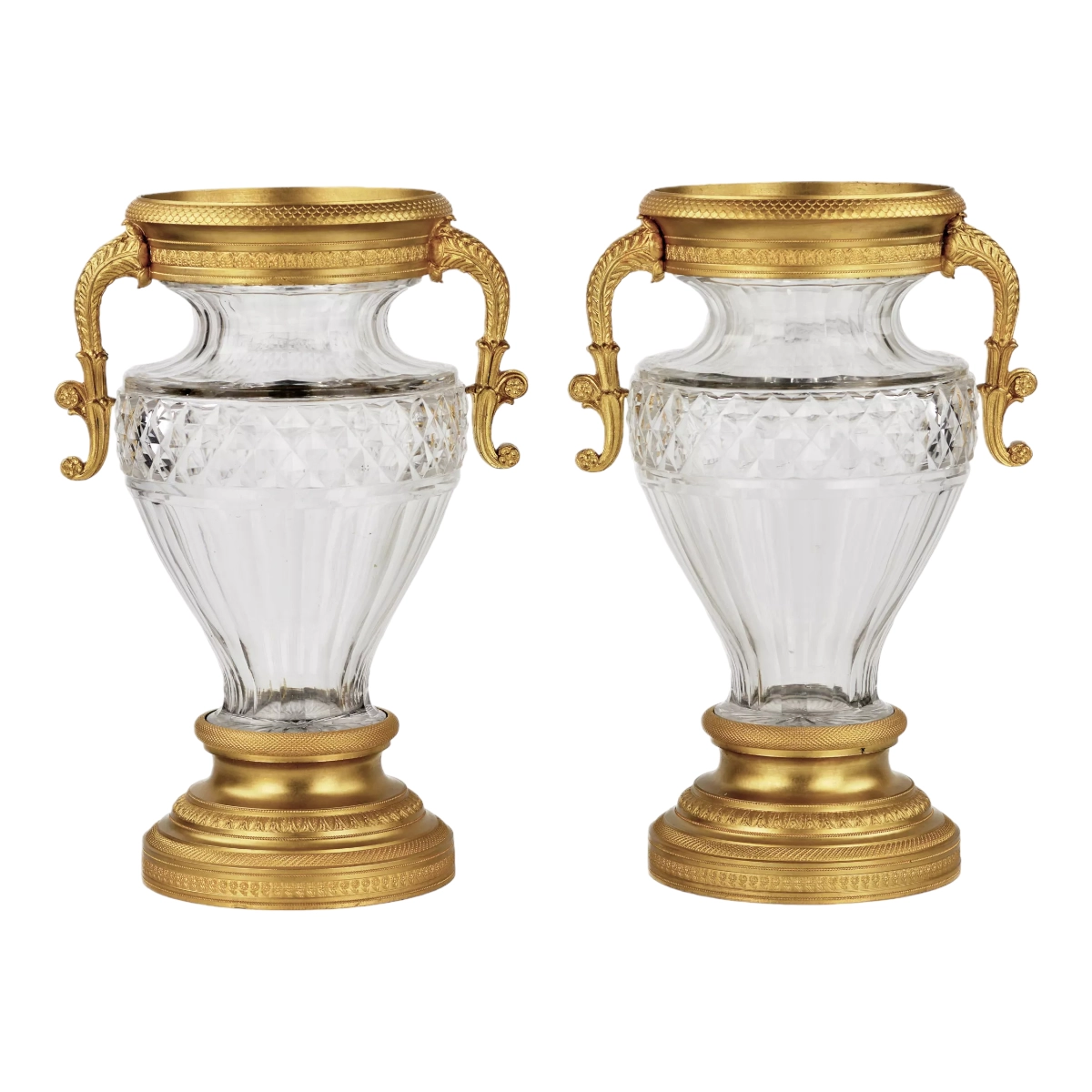 Pair of crystal vases with gilt bronze. End of the 19th century. 