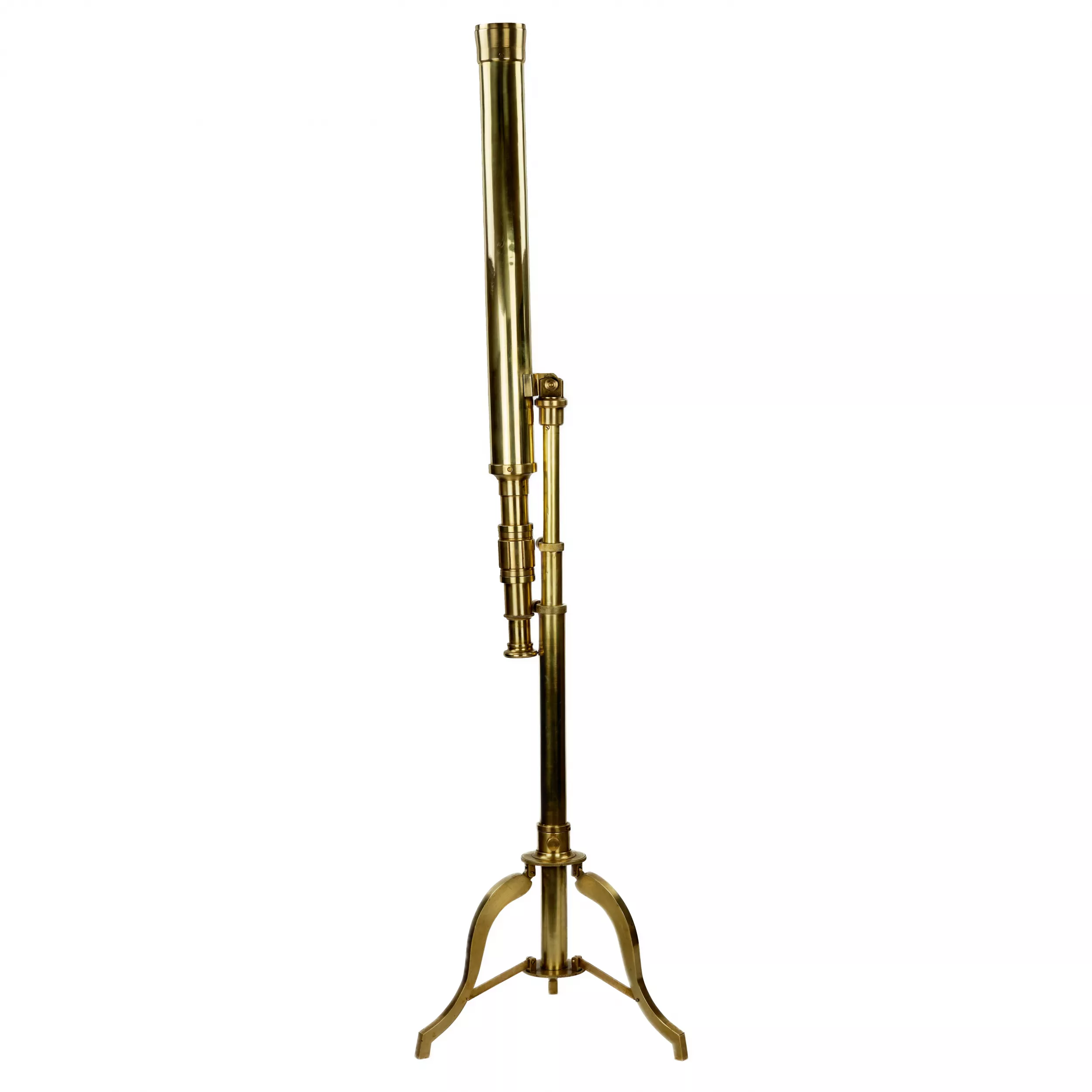Telescope en laiton du XIXe siècle sur trepied. 
