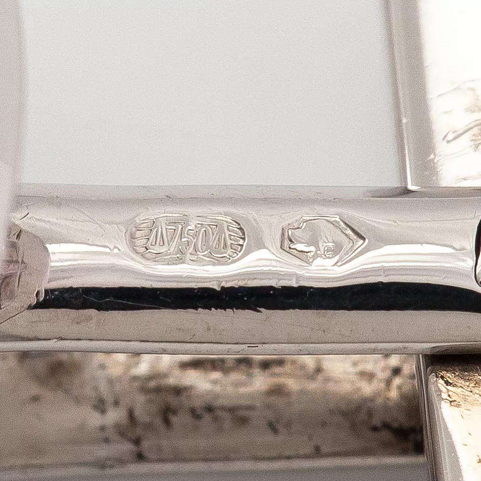 Patek Philippe. Paire de boutons de manchette Calatrava en or blanc 18 carats.