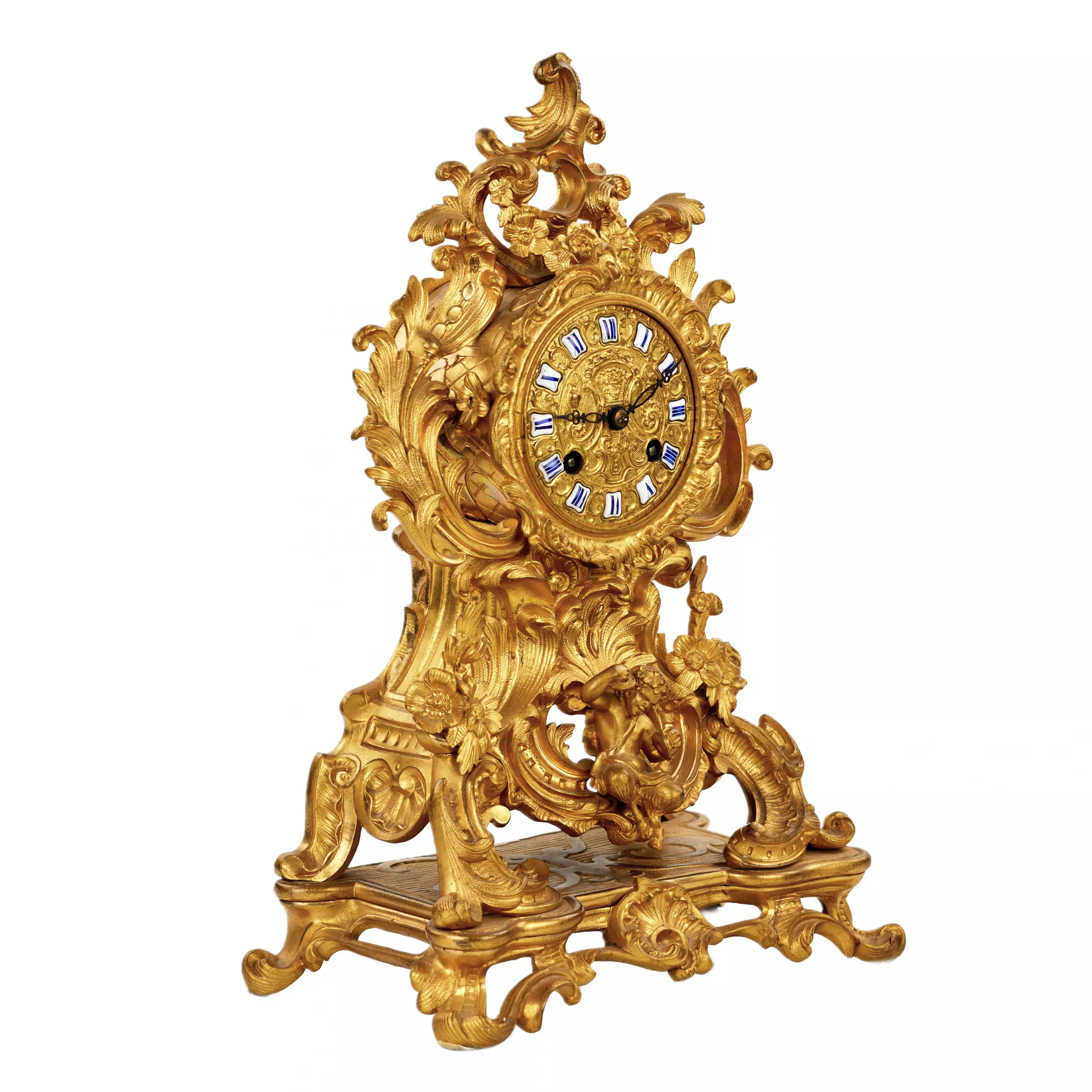 Mantel clock in Rococo style. 