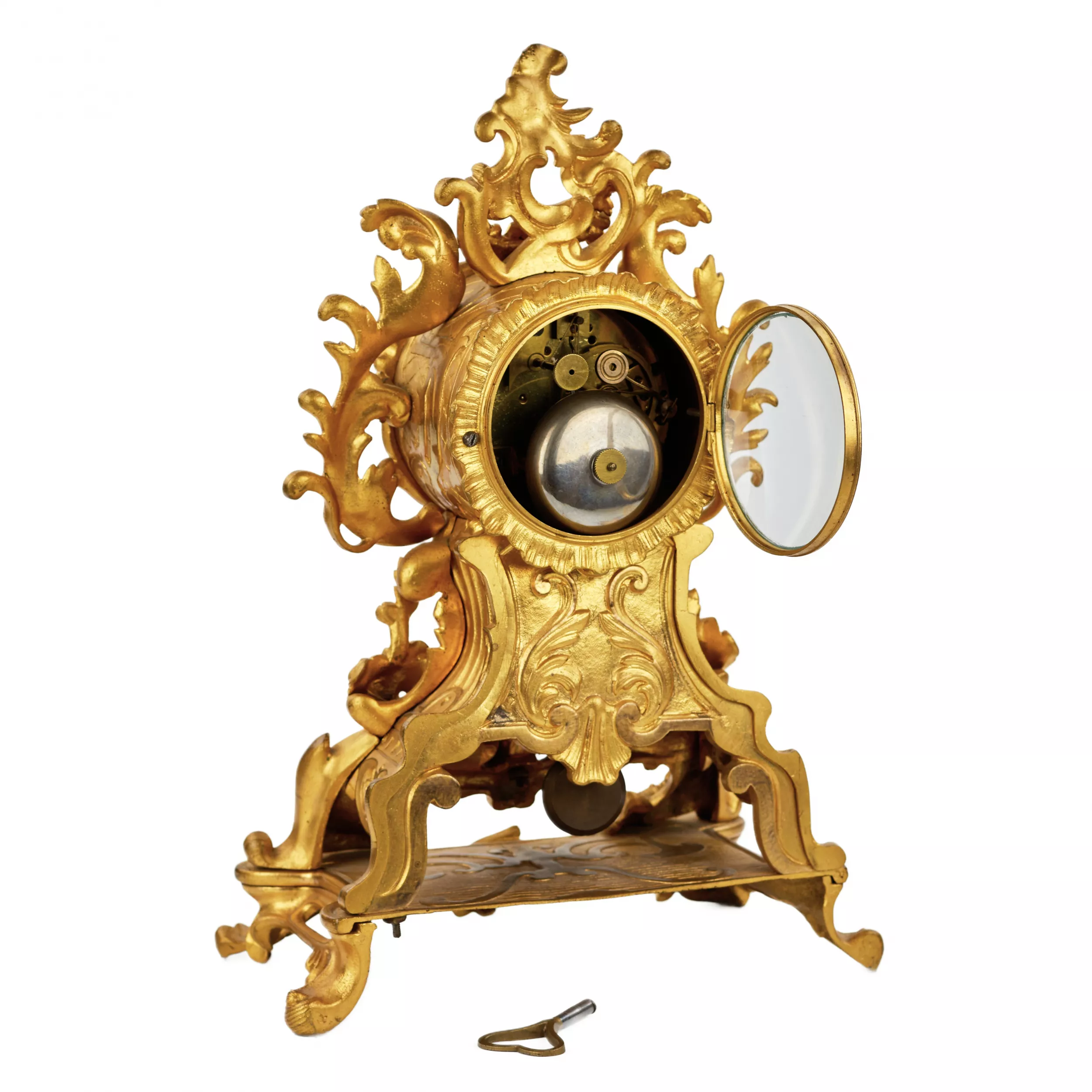 Mantel clock in Rococo style. 