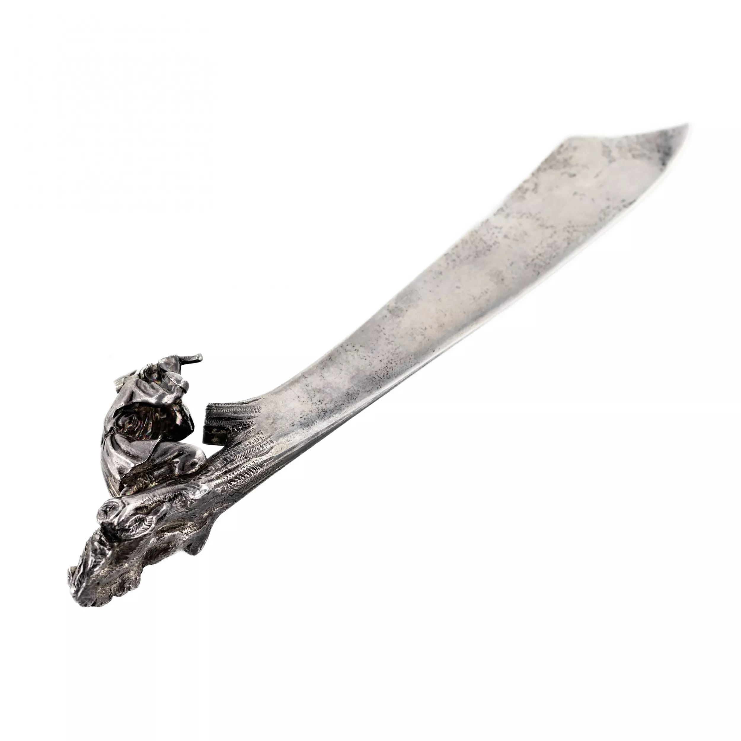 COUTEAU À LETTRES EN ARGENT AVEC FIGURE DE PAYSAN, MAISON KARL FABERGÉ, MOSCOU, ANNÉES 1880