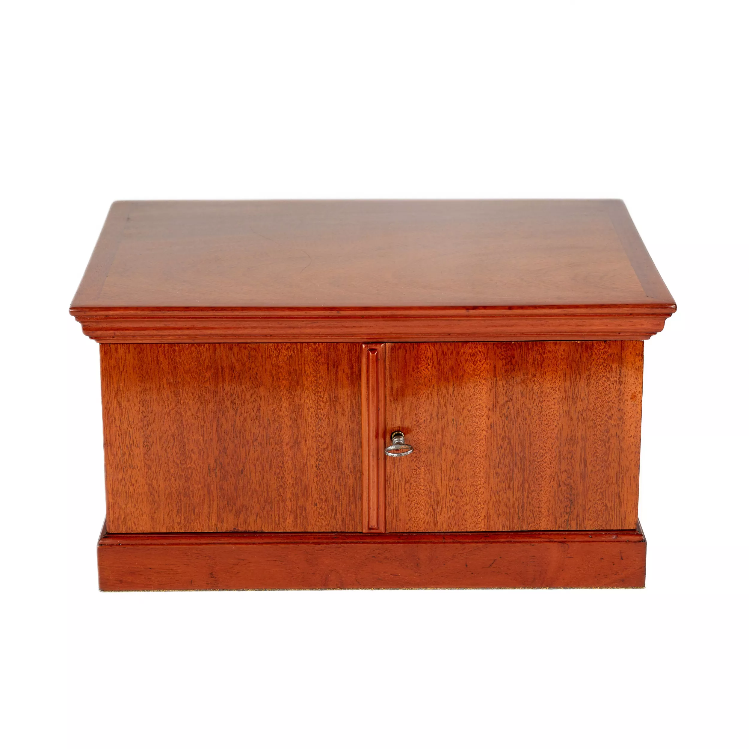 Armoire de bureau victorienne pour pièces de monnaie et médailles en noyer. 19ème siècle.