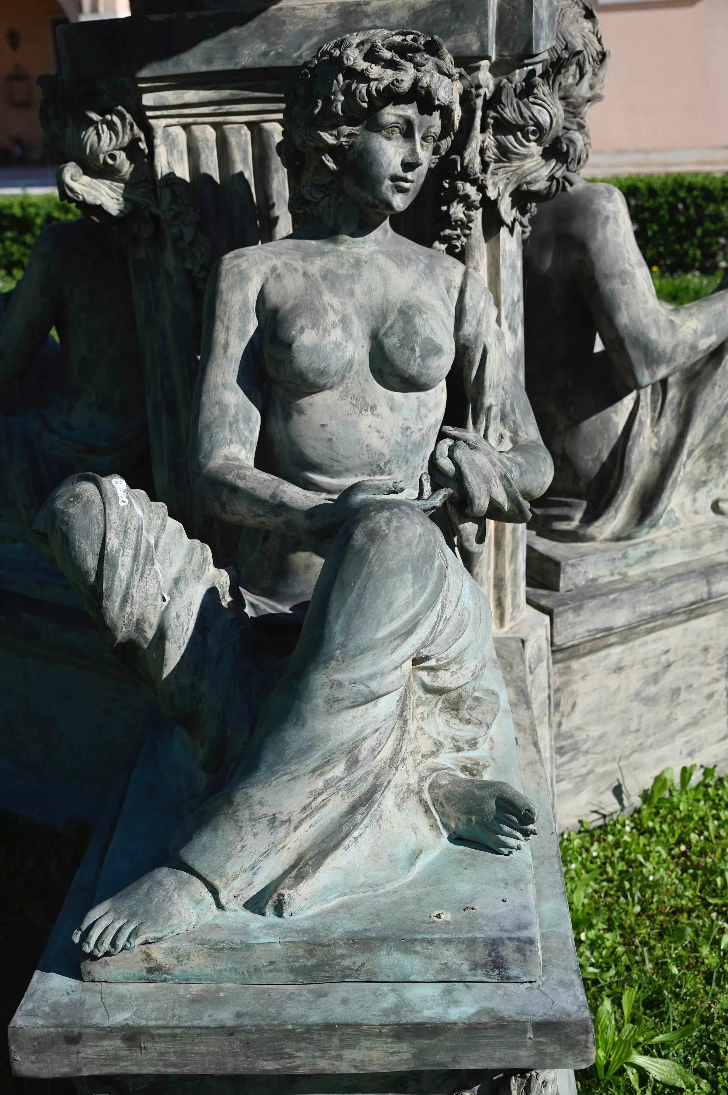 LARGE THREE TIER GARDEN FOUNTAIN IN BRONZE WITH ALLEGORICAL FIGURES  EUROPE, SECOND HALF OF THE 19TH CENTURY