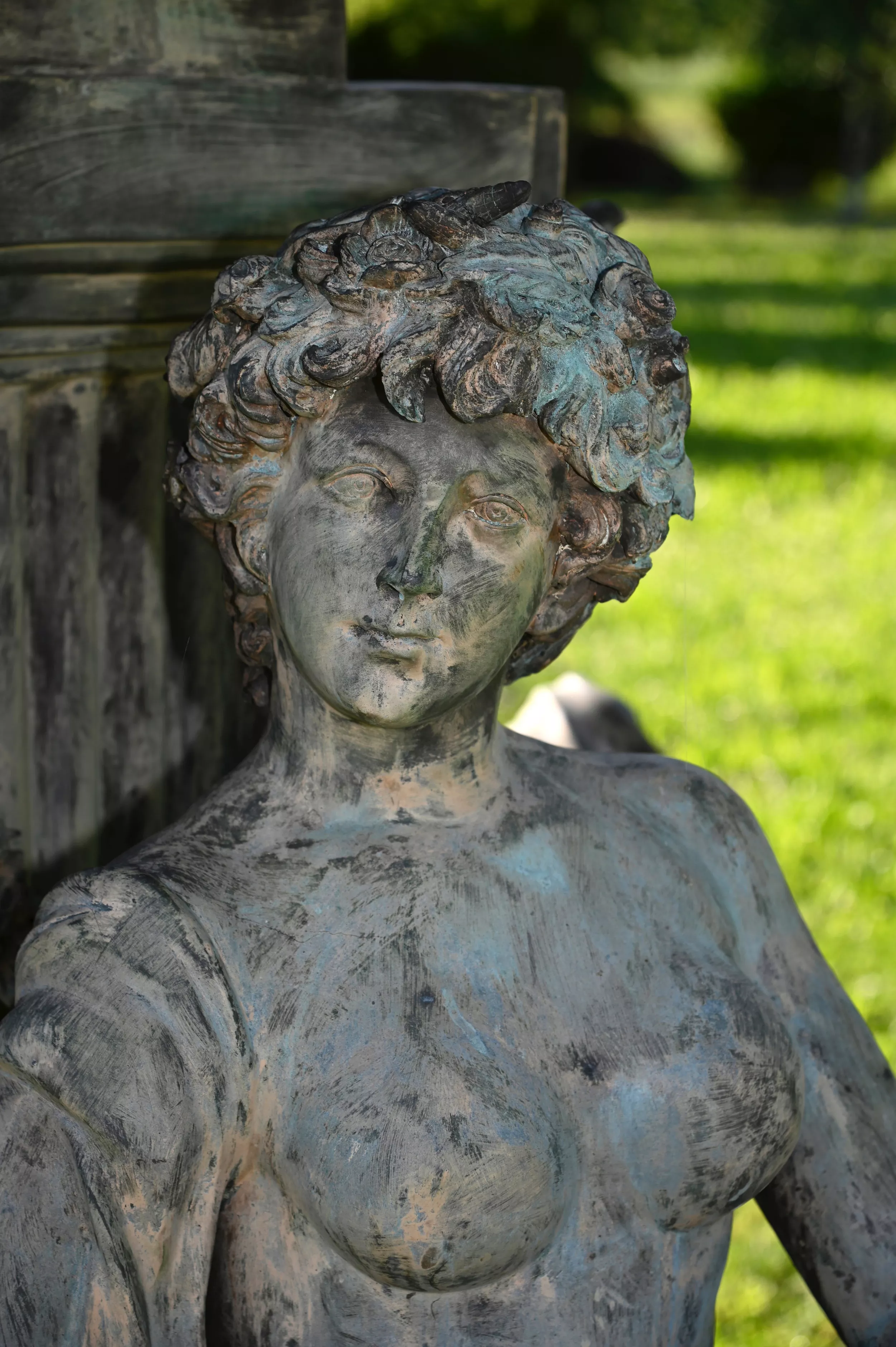 LARGE THREE TIER GARDEN FOUNTAIN IN BRONZE WITH ALLEGORICAL FIGURES  EUROPE, SECOND HALF OF THE 19TH CENTURY