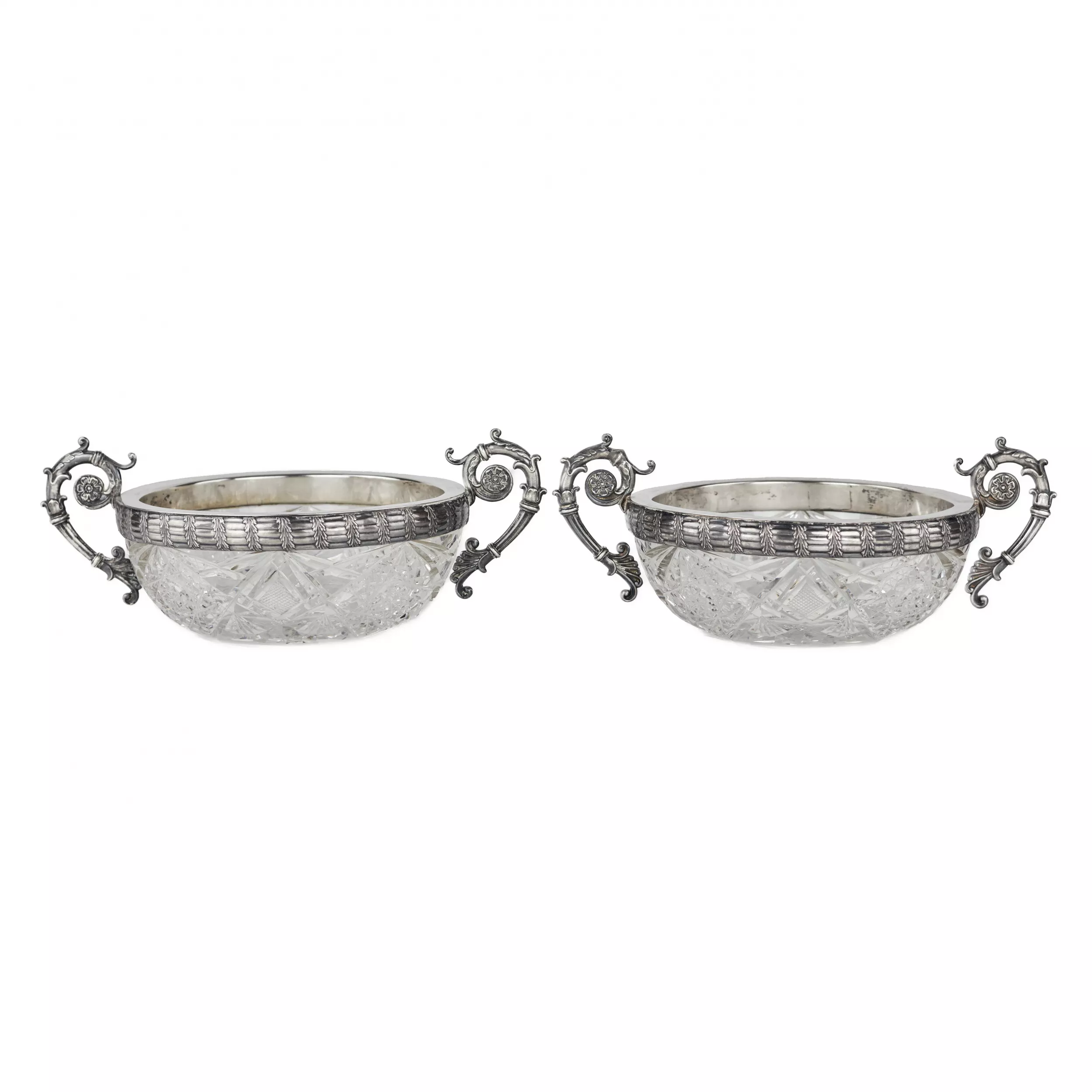 Paire de bonbonnières en cristal argente. 15 Artel Russie 1908-1917 