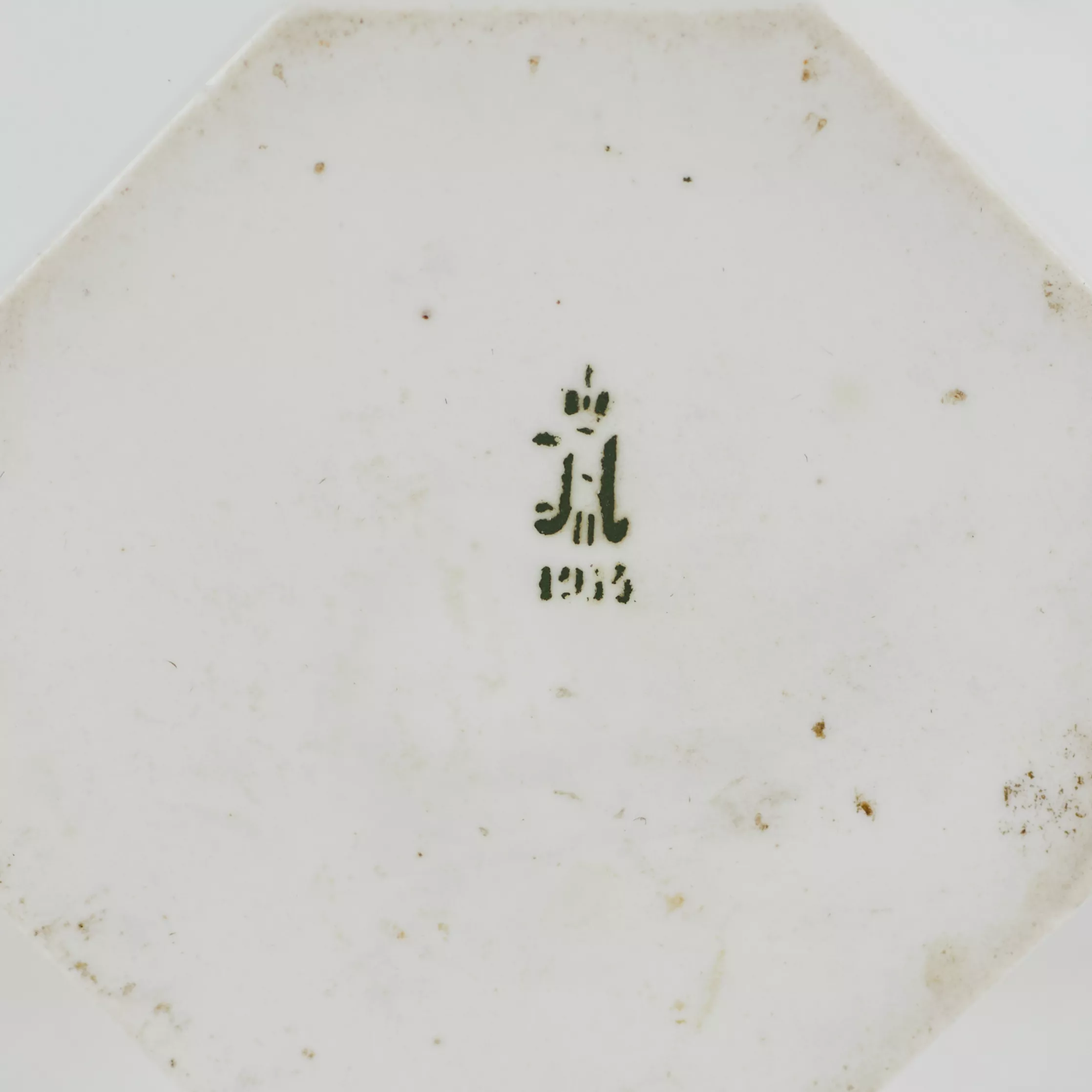 Boîte à the. Manufacture imperiale de porcelaine. Nicolas II, 1913.