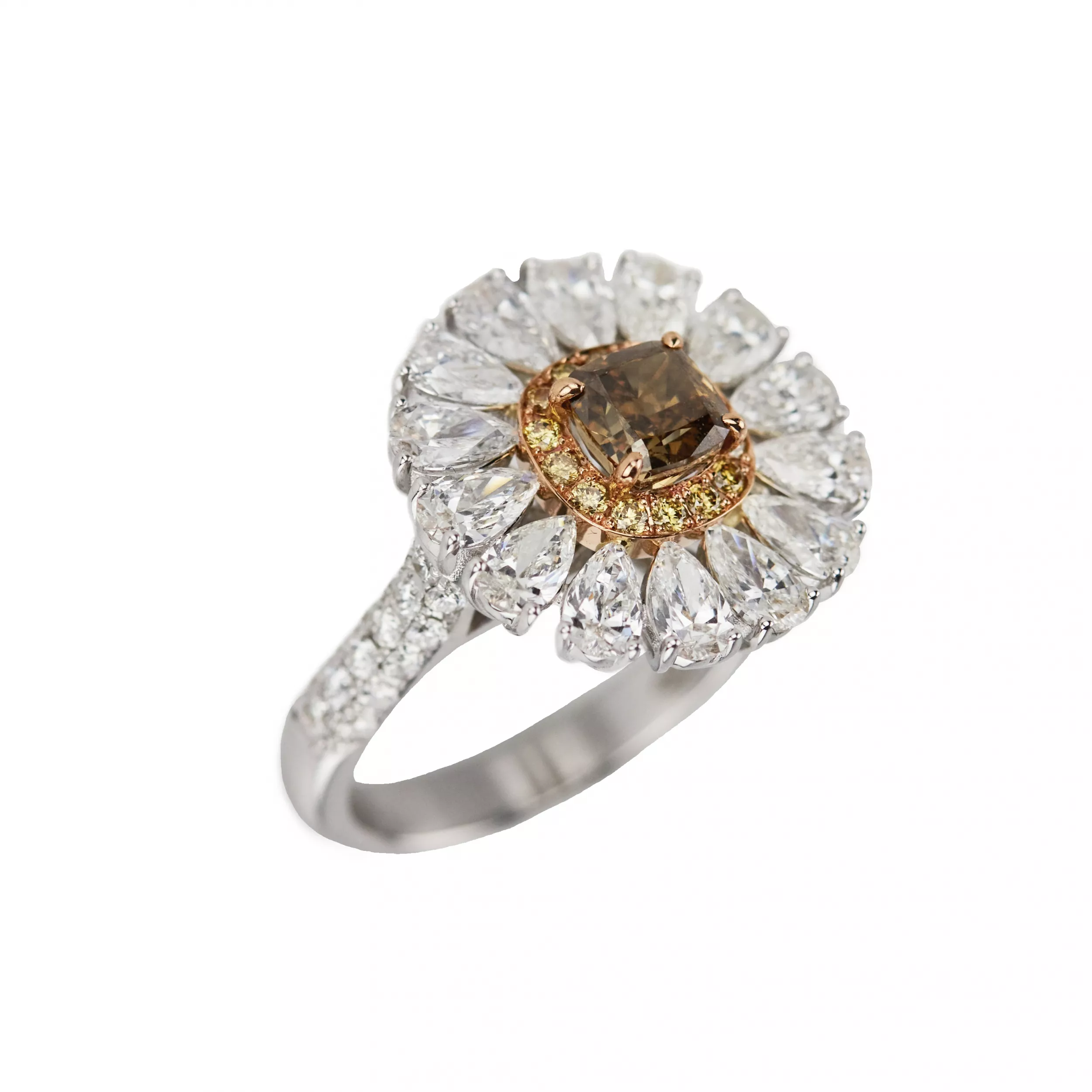 Bague en or blanc 18 carats avec diamants. Marbella.