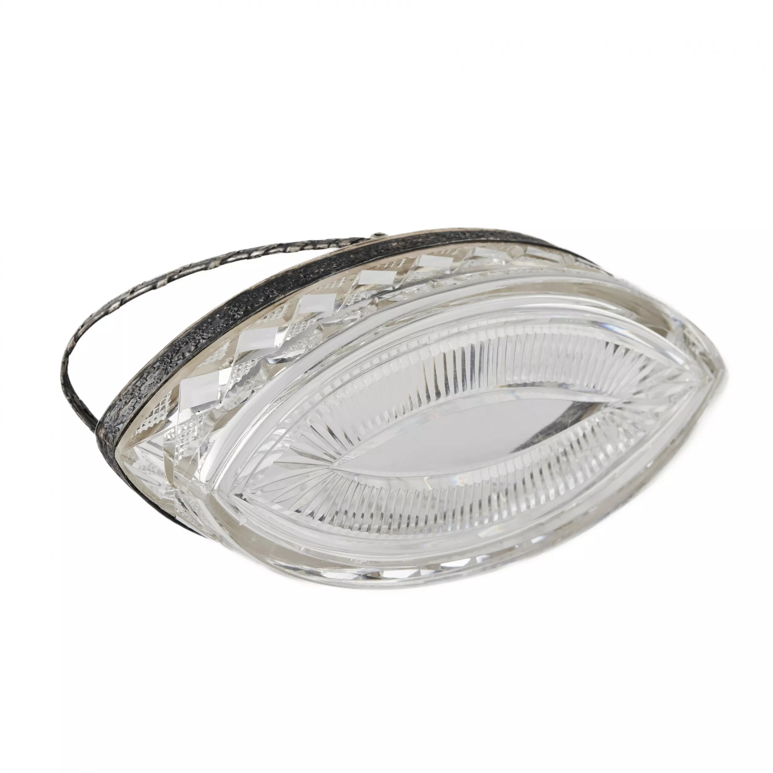 LARGE RUSSIAN SILVER-MOUNTED CRYSTAL BONBONNIÈRE IN THE FORM OF A BOAT. 15TH MOSCOW JEWELLERS` ARTEL. MOSCOW, 1908–1917