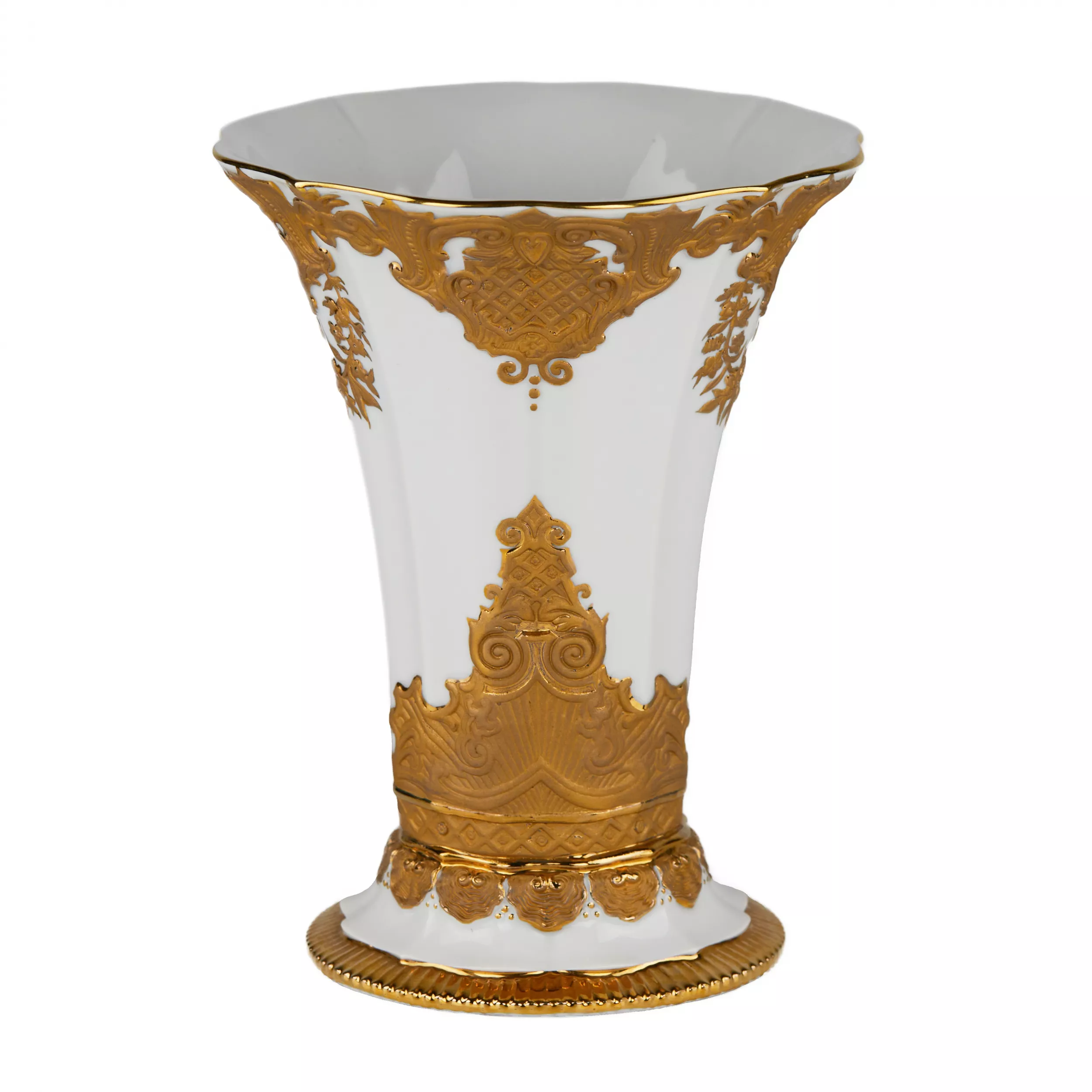Magnificent vase with golden relief. Meissen. Turn of the 19th and 20th centuries. 