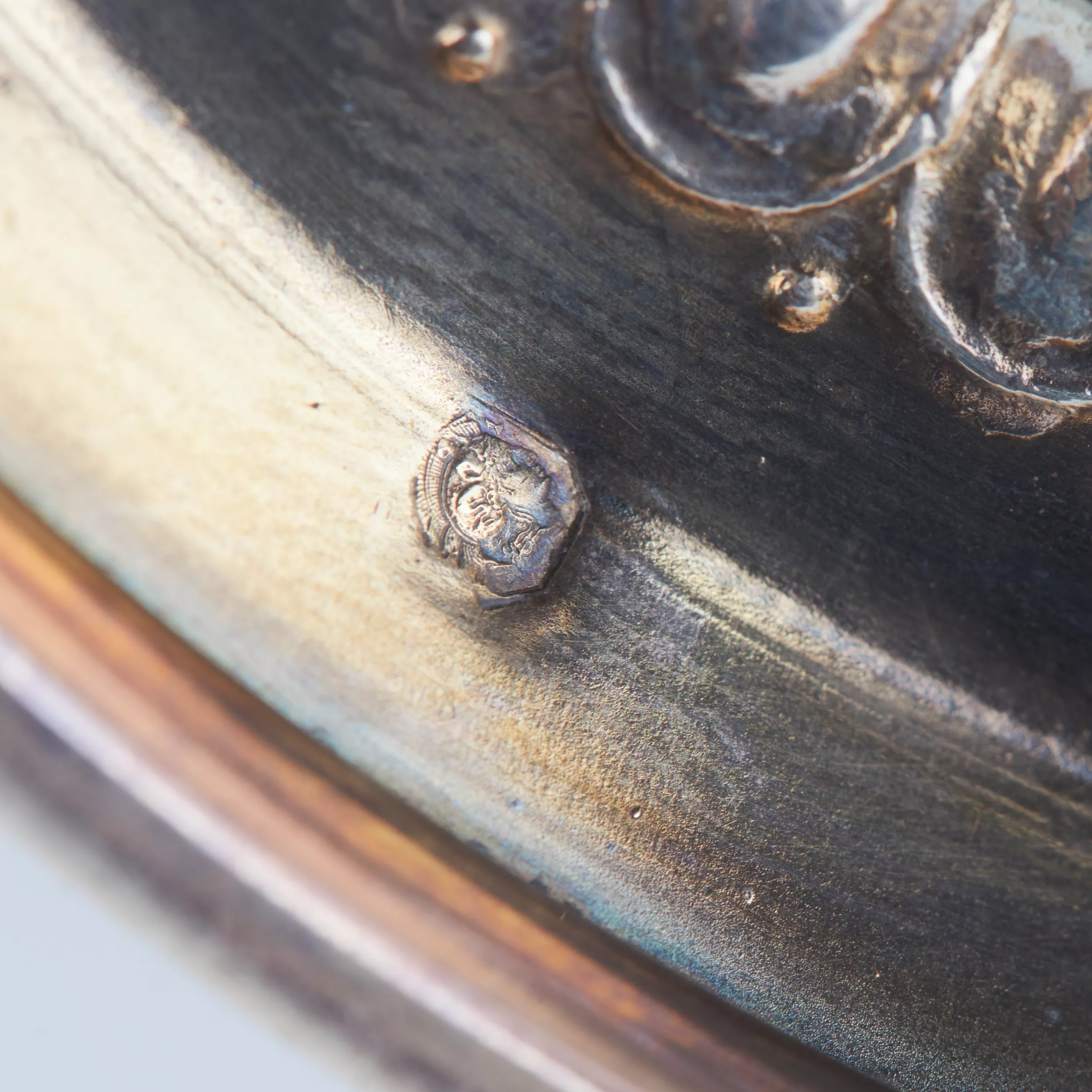 Frangière et Laroche. Paire de pichets à vin en verre français en argent des annees 1880. 