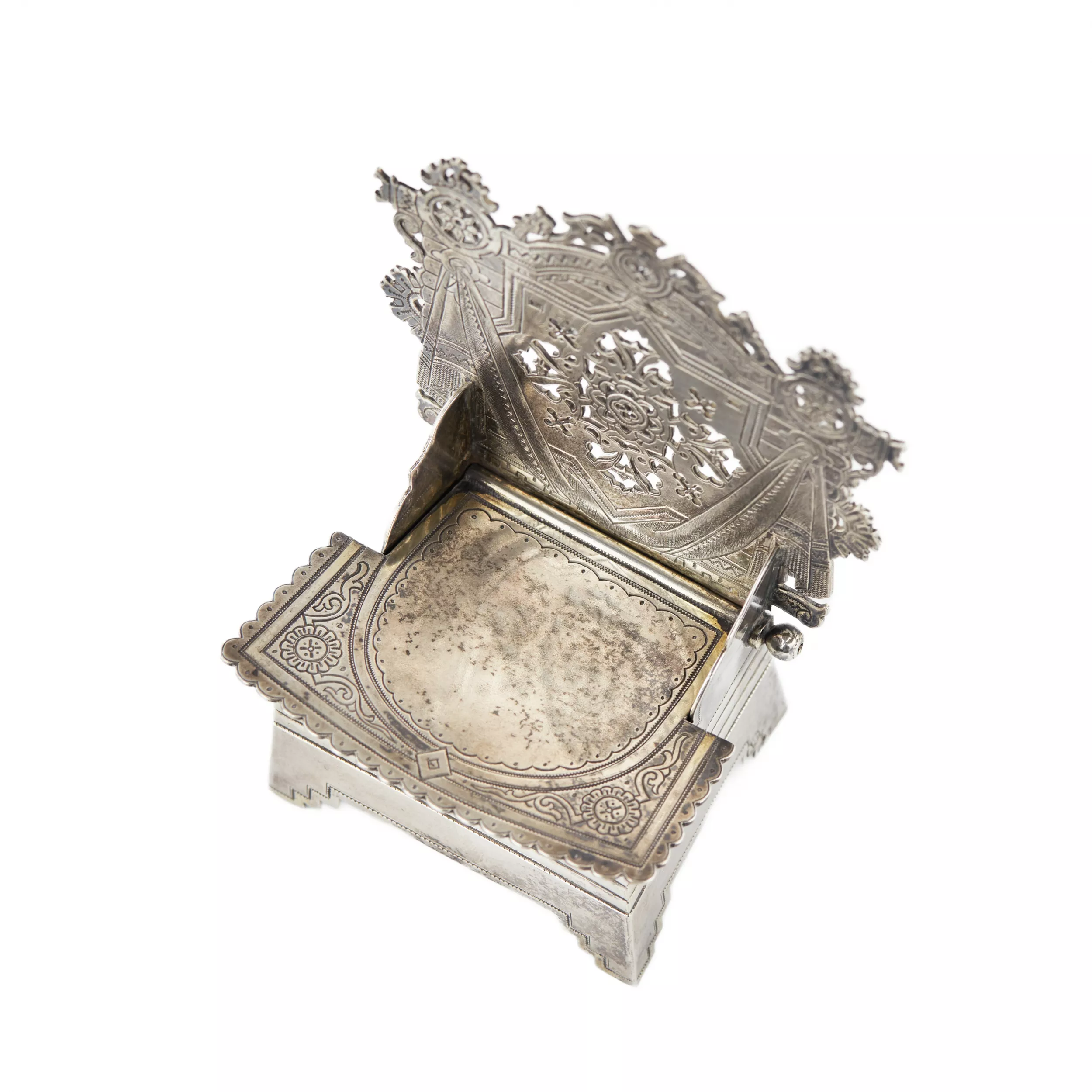 Russian silver salt cellar-throne in the neo-Russian style from the workshop of A. FULDA. Moscow 1895. 