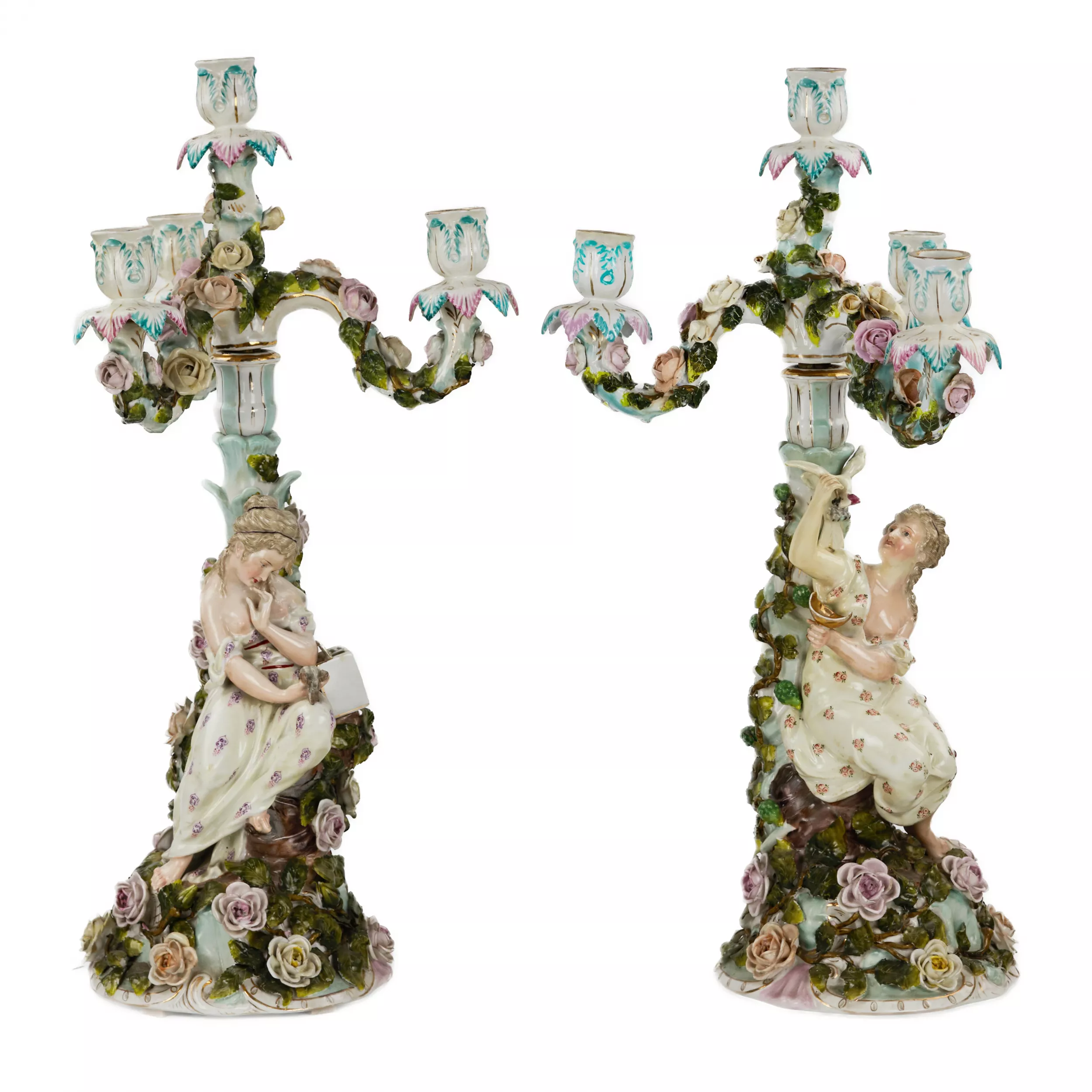 Montre en porcelaine sertie de candelabres. Sietzendorf. 1880