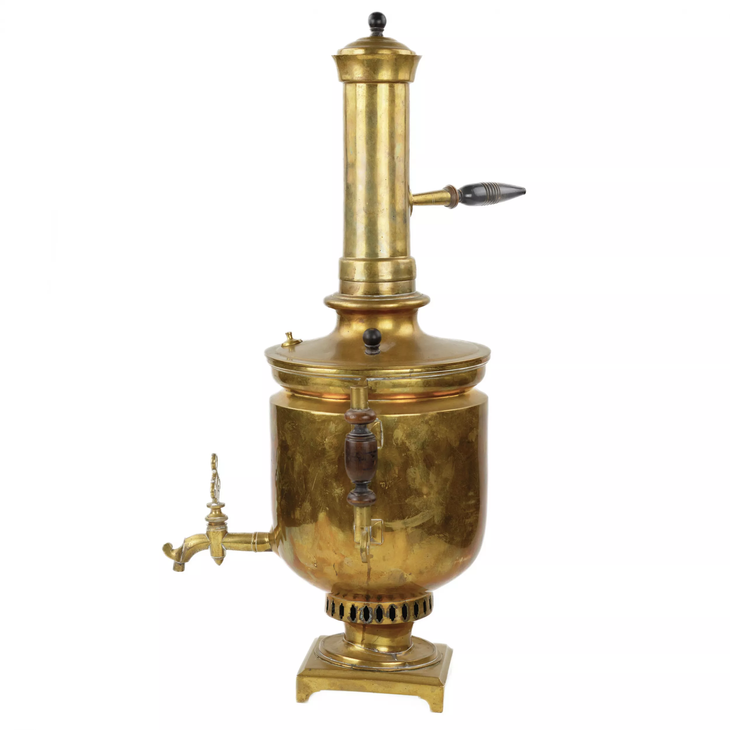 Samovar cylindrique russe en laiton avec tuyau et couvercle. 19ème siècle. TNACH. 