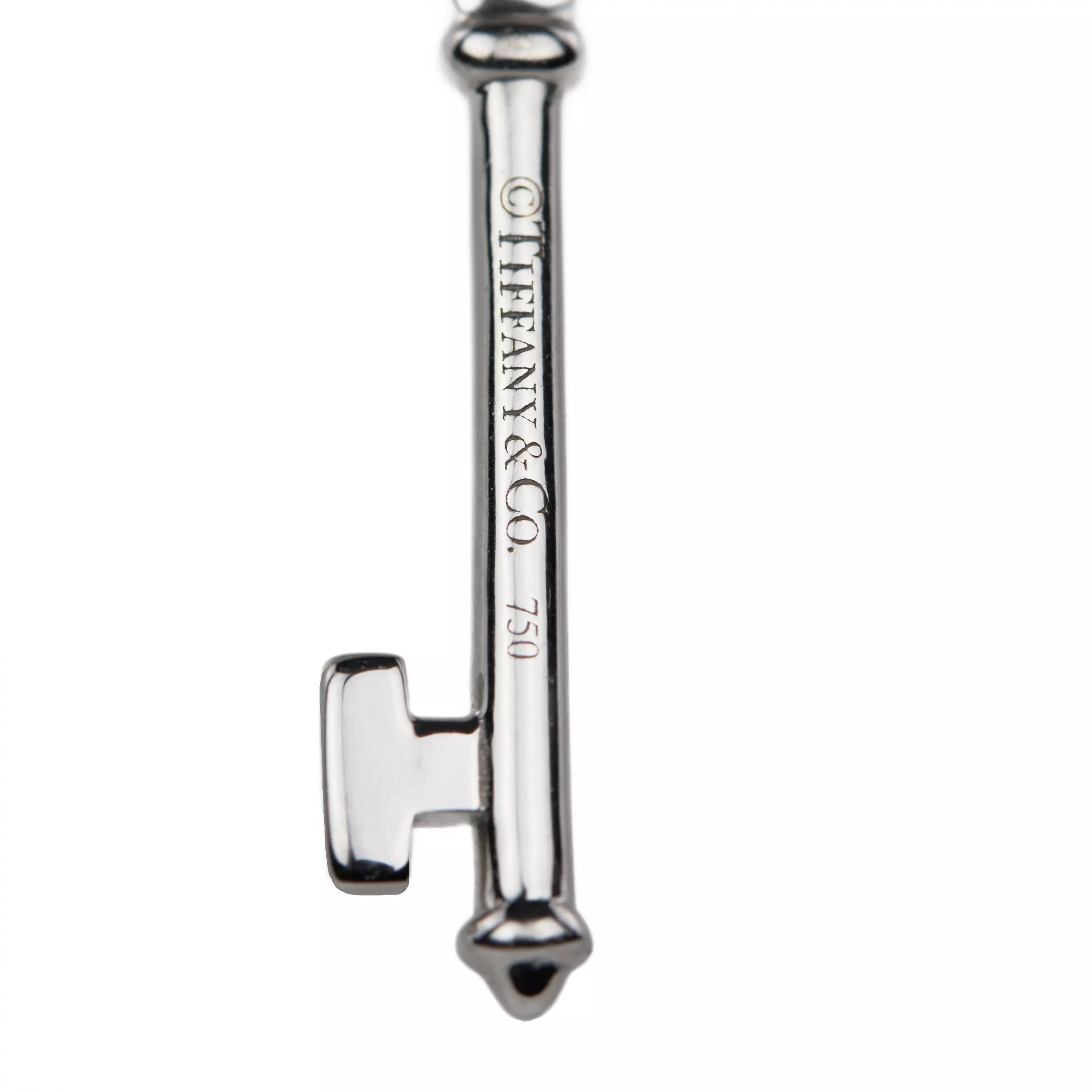 PENDENTIF TIFFANY cle en or blanc 18 carats avec diamant