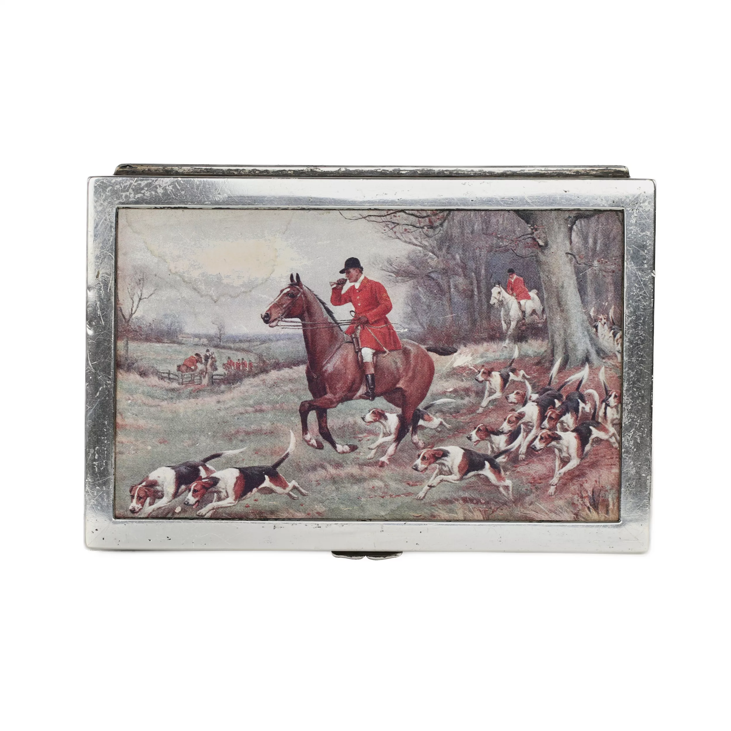 Cigar box with a hound hunting scene in Britain. Early 20th century 