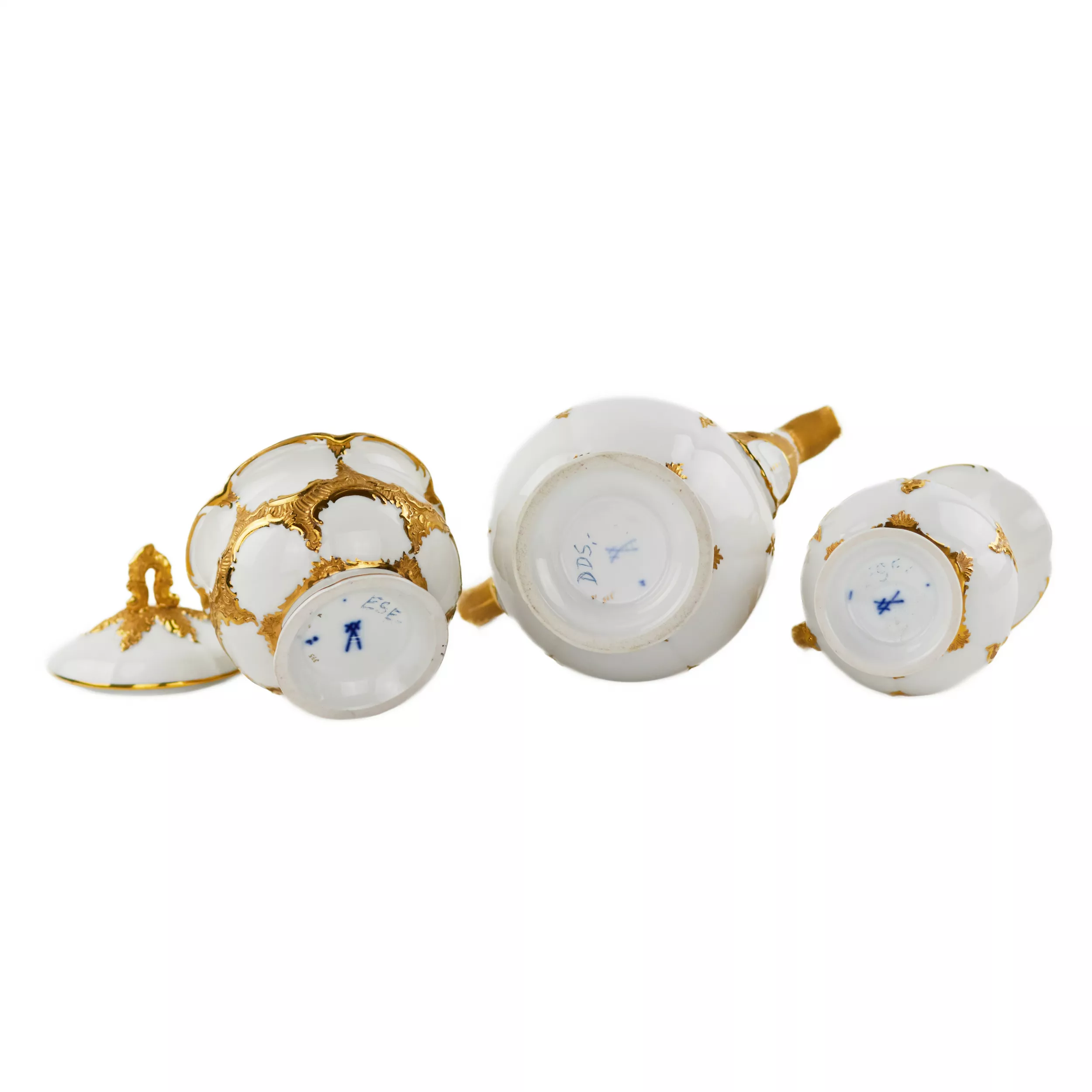 LUXURIOUS MOCHA COFFEE SERVICE FOR SIX PERSONS. MEISSEN. 20TH CENTURY