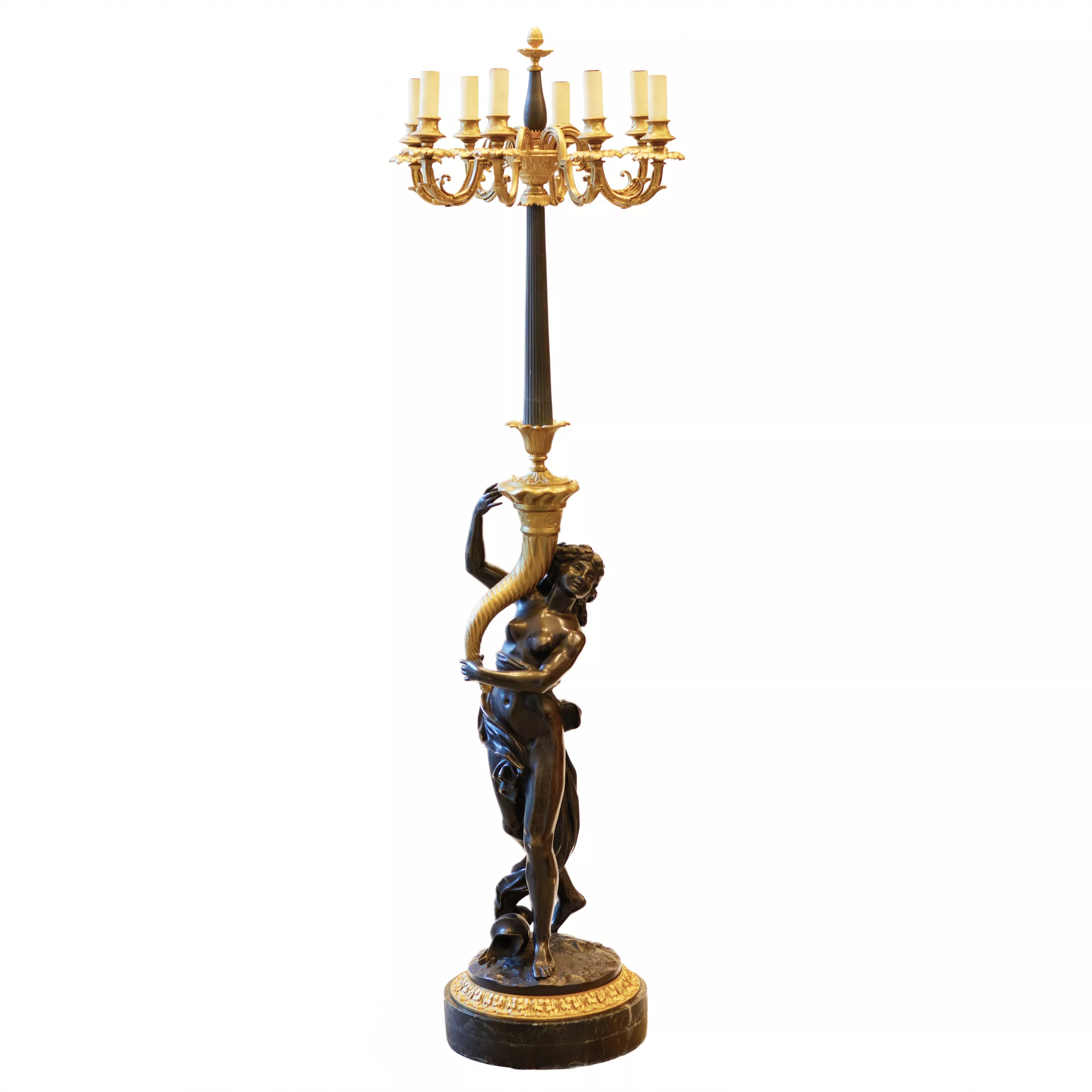 LAMPADAIRE FRANÇAIS EN BRONZE DORÉ ET PATINÉ DE STYLE LOUIS XVI. FRANCE, VERS 1900