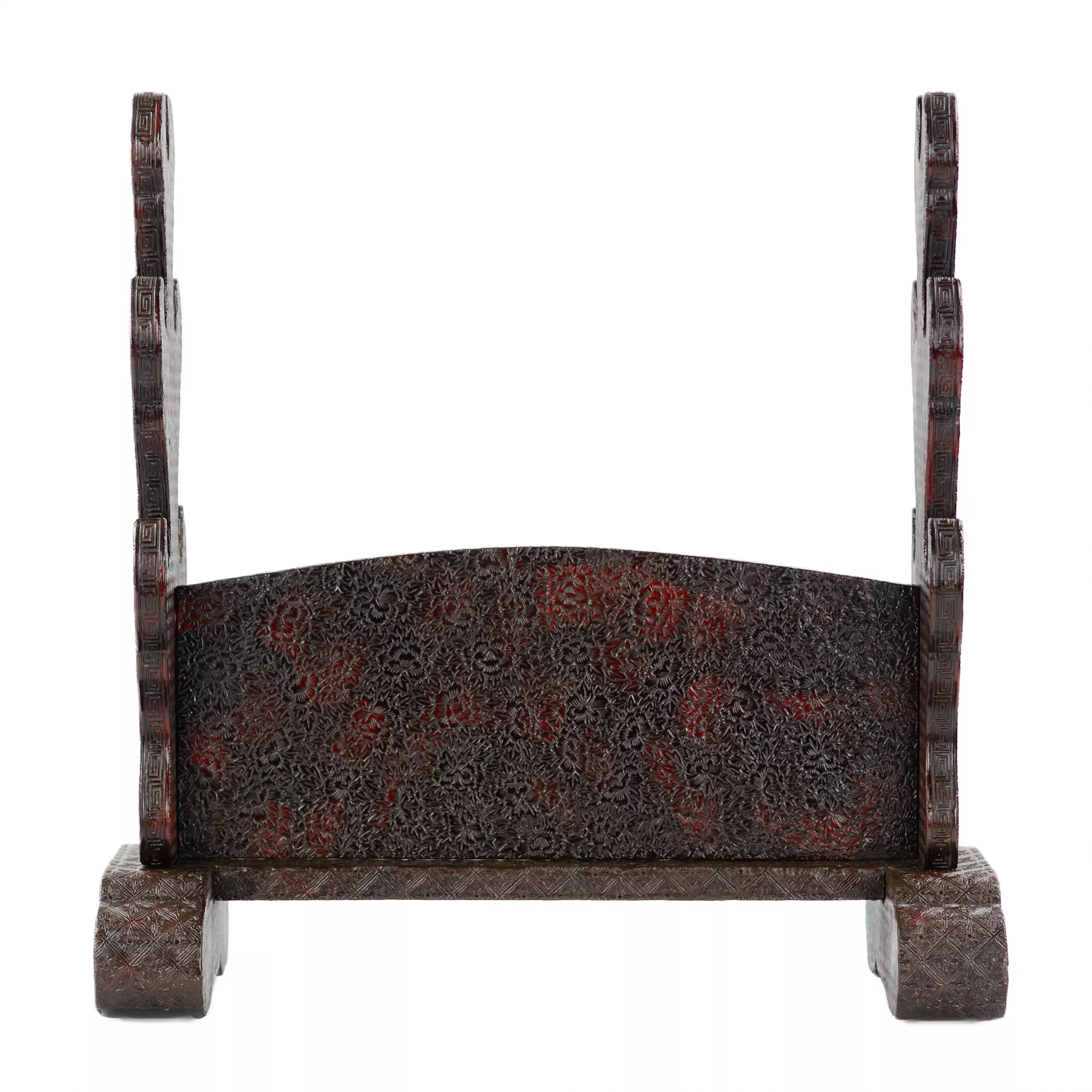Katana stand (katana kake) in red carved lacquer, Meiji period (Japanese: 明治) Japan, 19th century. 